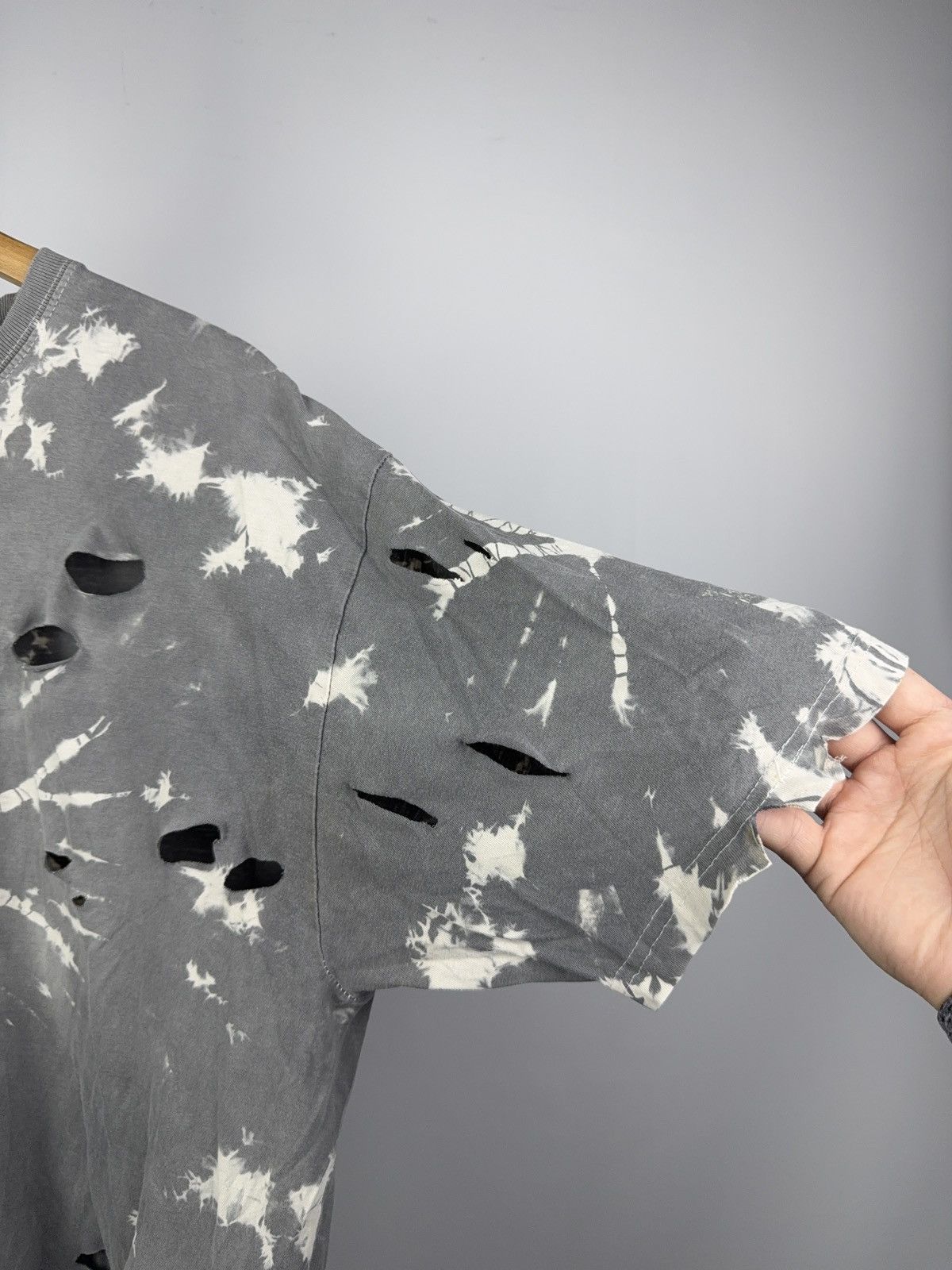 Japanese Brand Retro 90s Destroyed Bleached Tie Dye Distressed Grunge Tee Size US L / EU 52-54 / 3 - 5 Thumbnail