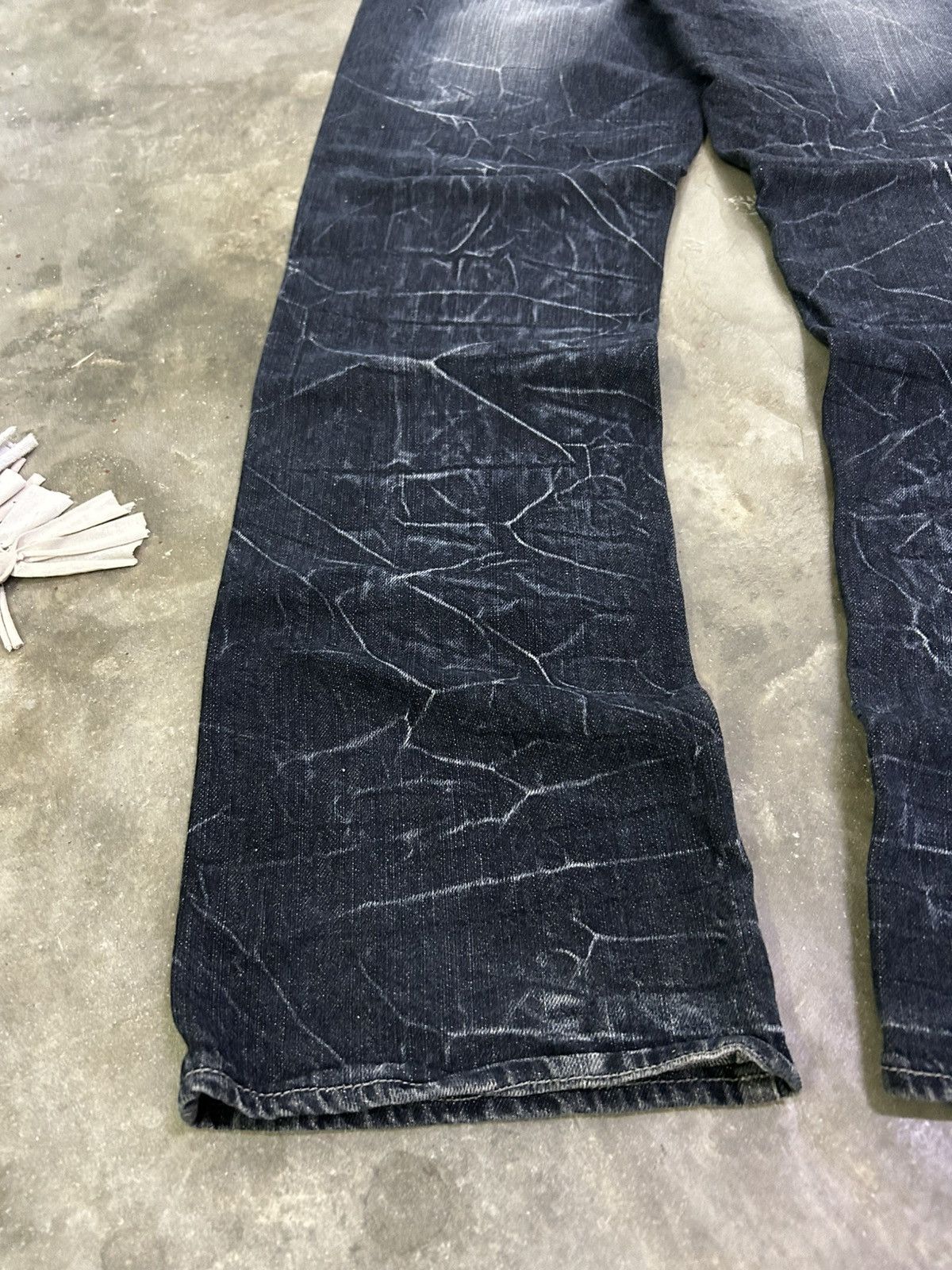 Japanese Brand Jack Serika Japanese Grunge Cracked Washed Crazy Streak Fade Size US 34 / EU 50 - 17 Thumbnail