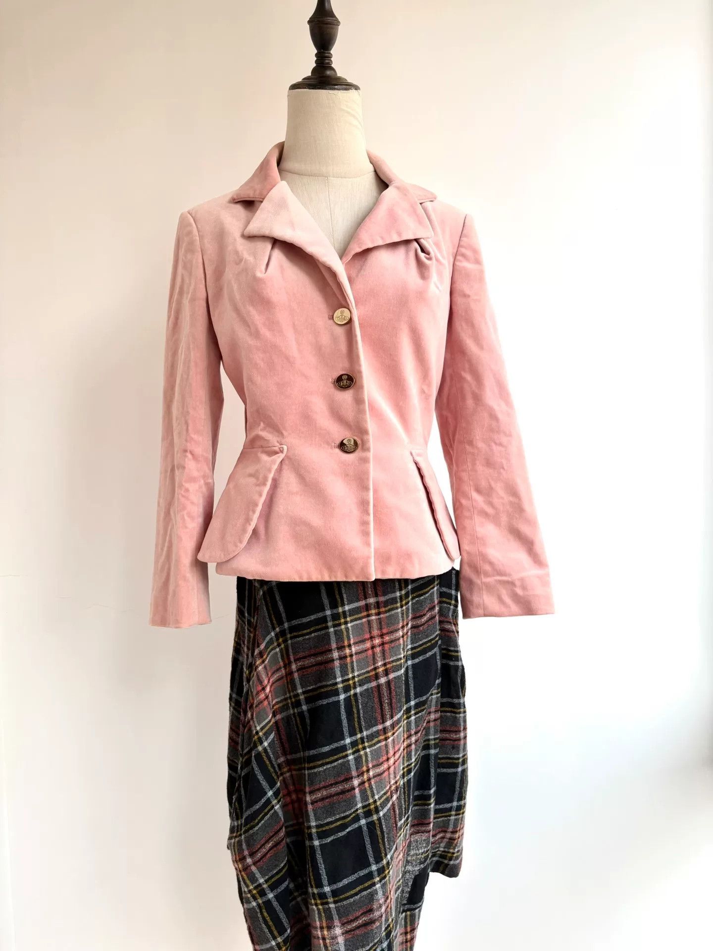 Vivienne Westwood vivienne westwood pink velvet jacket Size M / US 6-8 / IT 42-44 - 1 Thumbnail