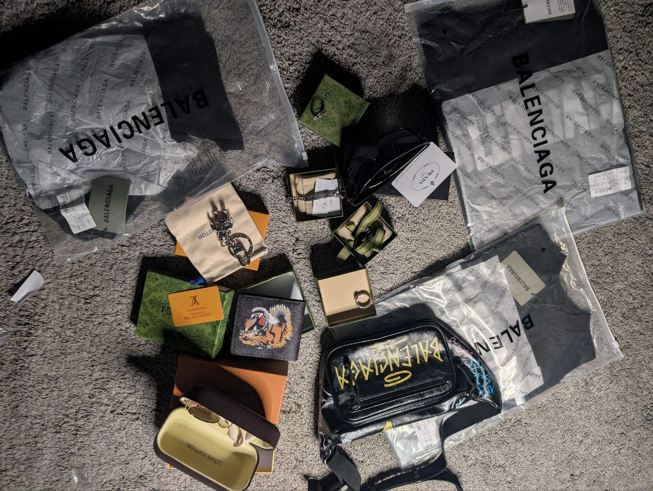Other Mystery Box. Lot.Brand Size ONE SIZE - 2 Thumbnail