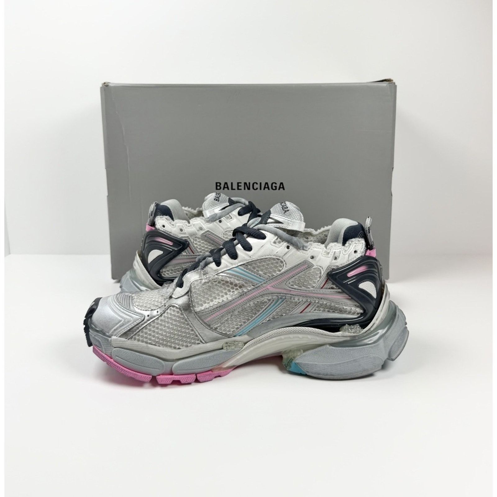 Balenciaga Size 42EU/9US - Balenciaga Runner Grey Pink Blue NEW! Size US 9 / EU 42 - 6 Thumbnail