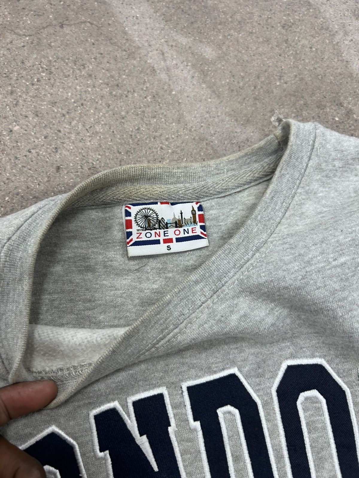 Japanese Brand Y2K London England crewneck sweatshirt oversized Size US S / EU 44-46 / 1 - 3 Thumbnail