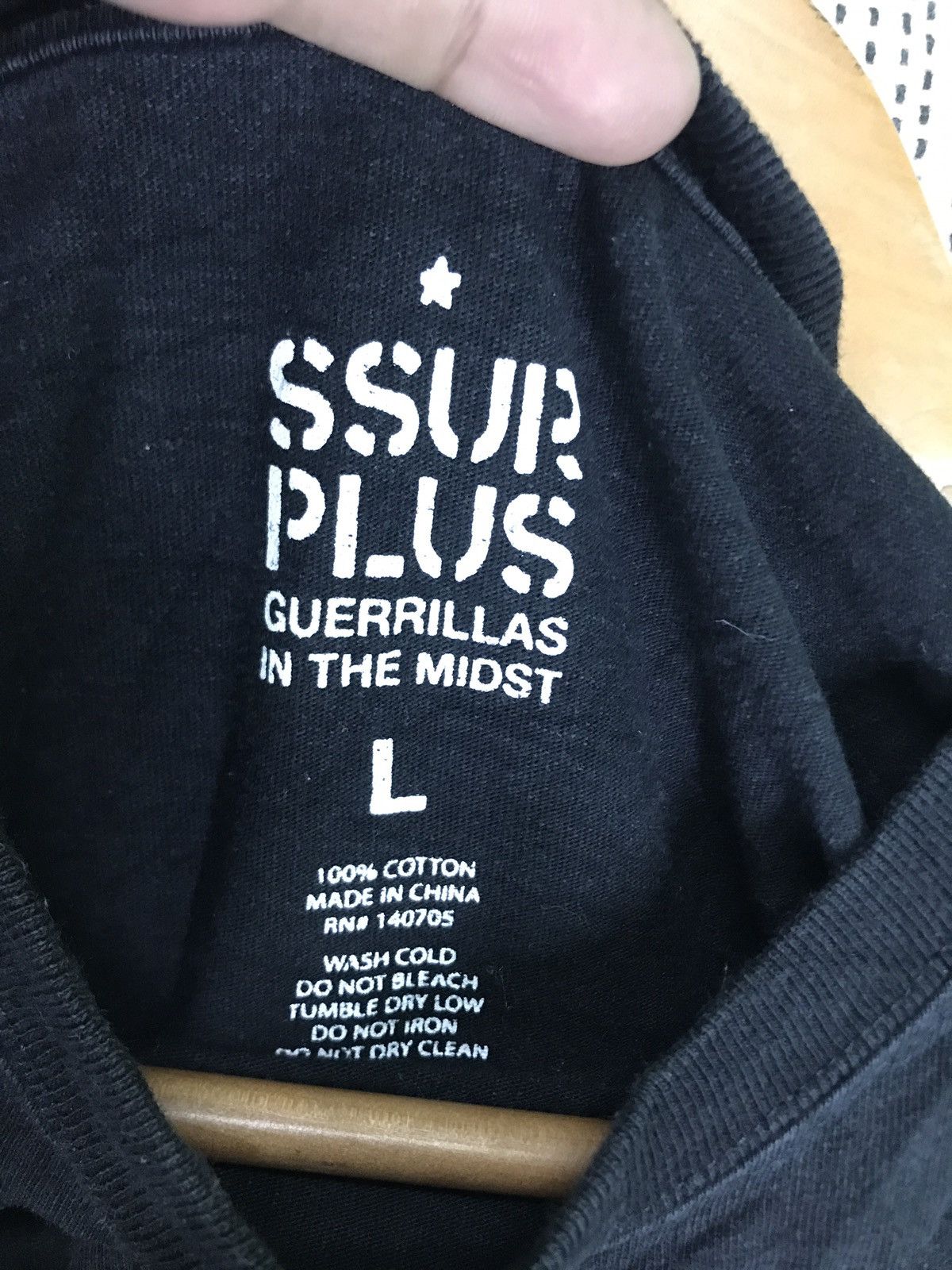 CDG by Comme des Garcons SSUR PLUS Guerrillas In The Midst Parody streetwear graphic Size US L / EU 52-54 / 3 - 4 Thumbnail