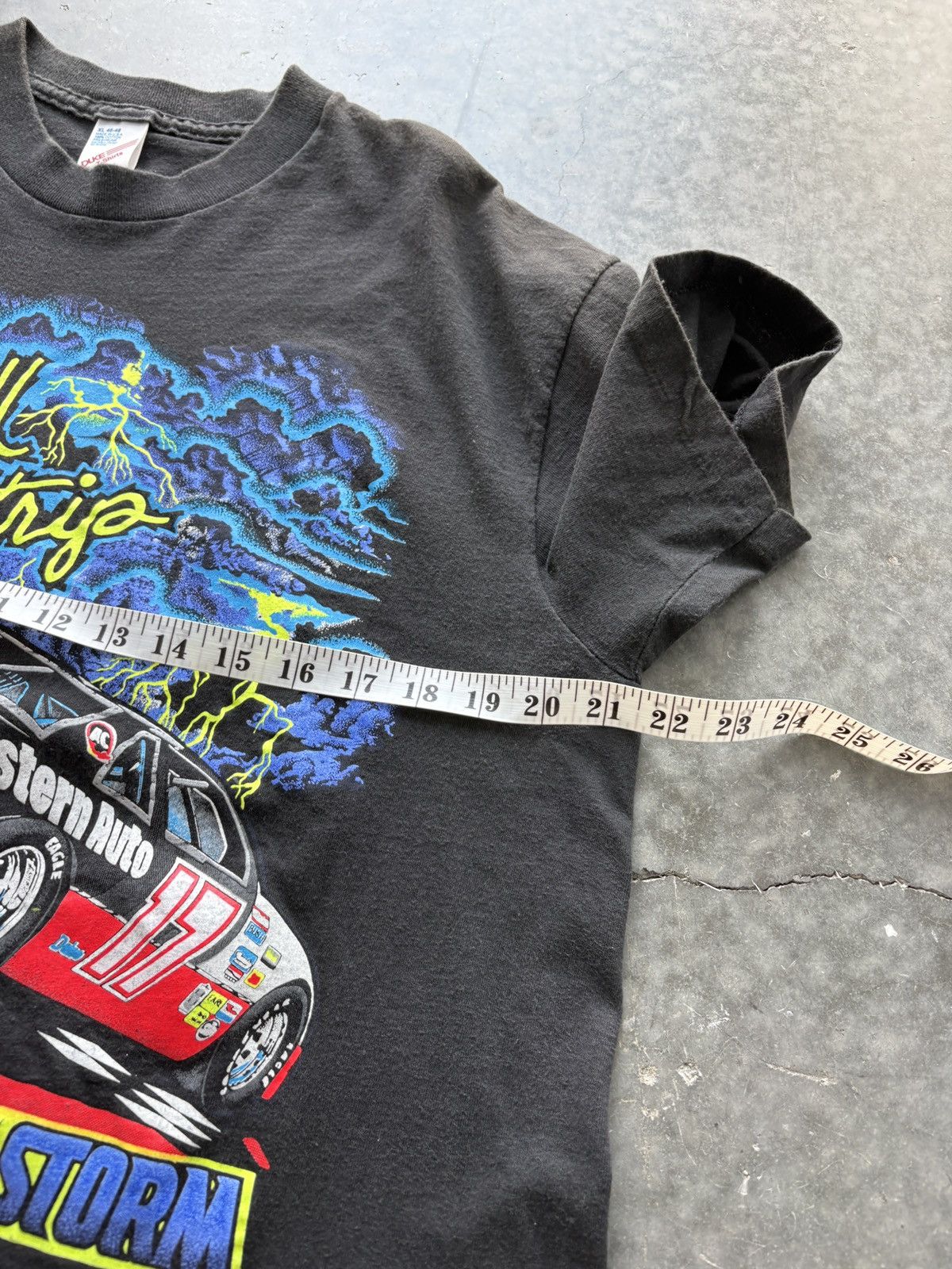 Vintage Vintage 90s Darrell Waltrip Lightning Graphic Tee Size US L / EU 52-54 / 3 - 7 Thumbnail