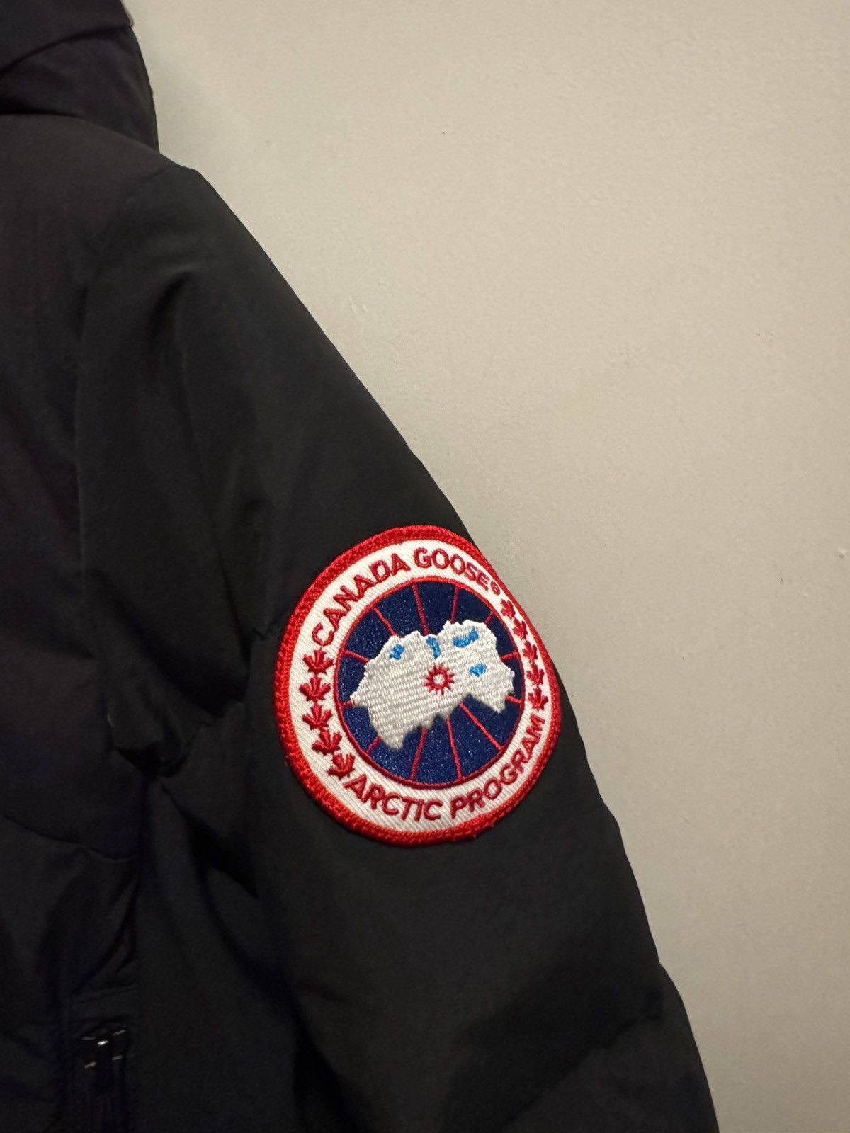 Canada Goose Canada Goose Hybridge Down Jacket WOMEN Size M / US 6-8 / IT 42-44 - 3 Thumbnail