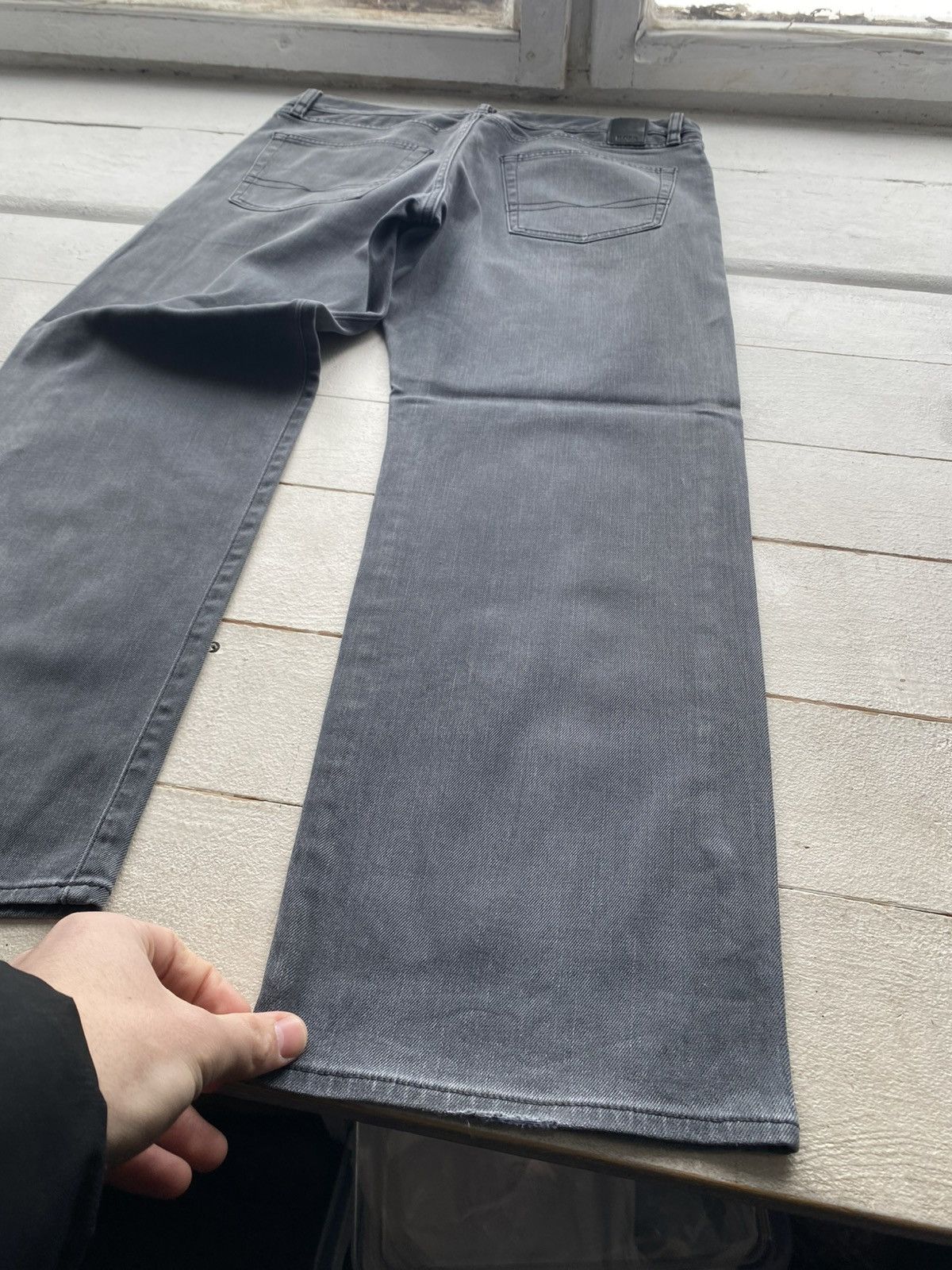 Hugo Boss 00s Luxury Hugo Boss Grey Stretch Denim Jeans Straight Fit Size US 38 / EU 54 - 13 Thumbnail