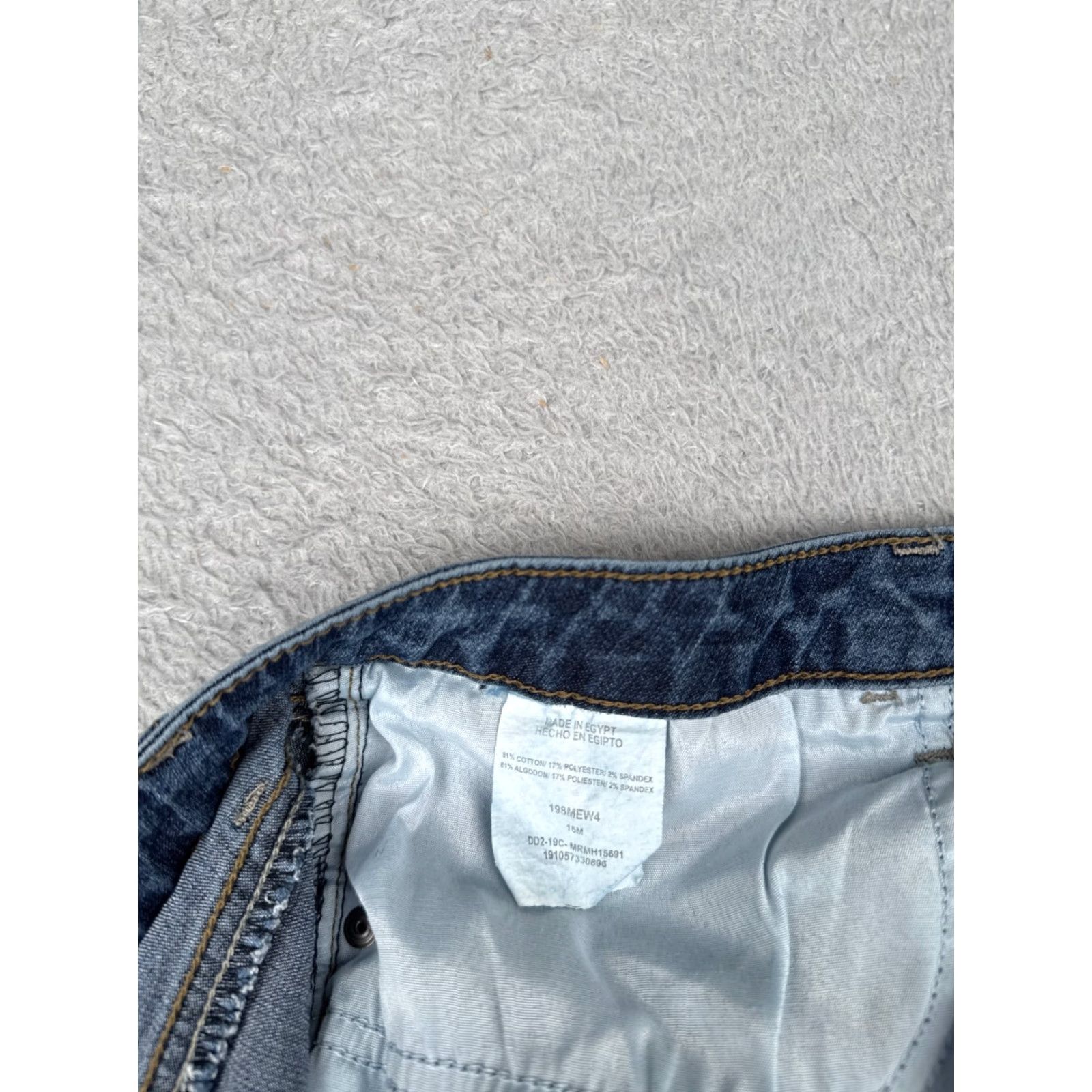 Lee Lee Jeans Womens Regular 16 Blue Denim Capri Mid Rise 34x20 5-Pocket Button Zip Cotton Blend Stretch Crop Jeans Women Size 38" / US 16 / IT 52 - 7 Thumbnail