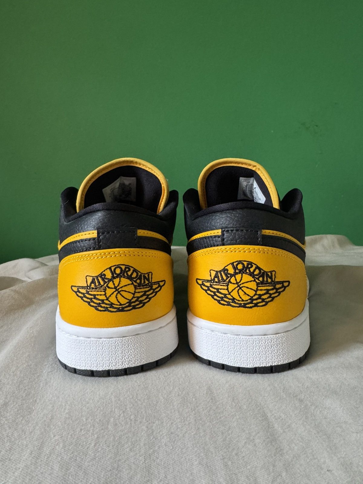 Jordan Brand Jordan 1 low university gold 2021 Size US 11 / EU 44 - 3 Thumbnail