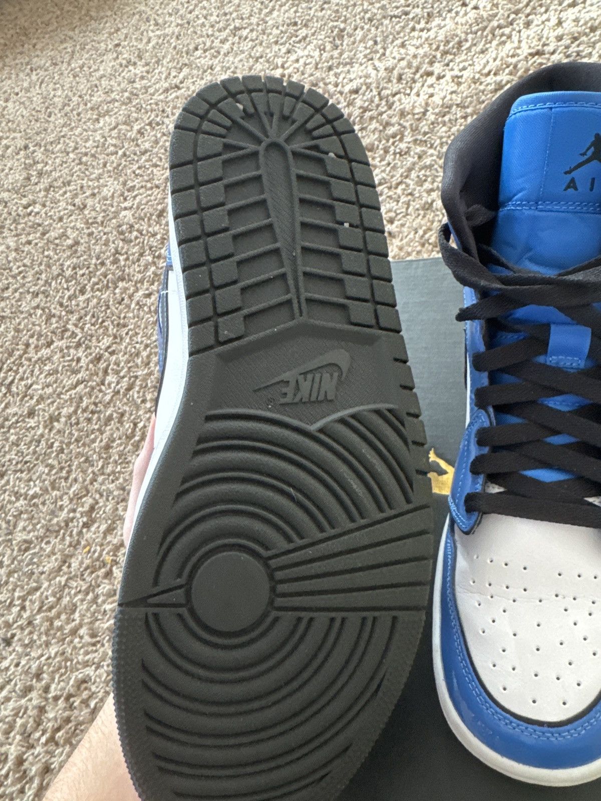 Jordan Brand Signal blue Jordan 1 mid Size US 9 / EU 42 - 5 Thumbnail