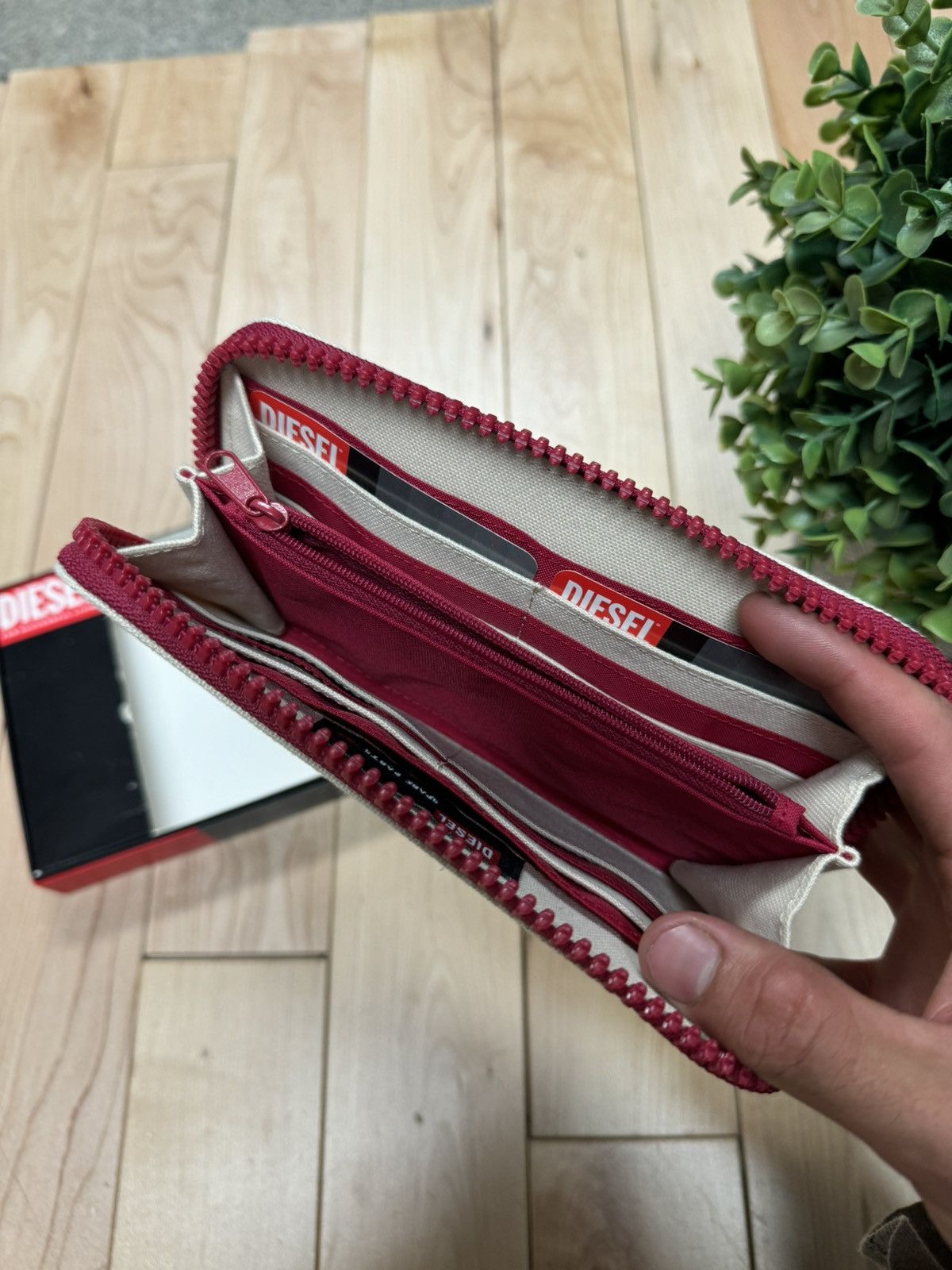 Diesel 2000s Diesel ‘Small Parts’ Long Wallet Size ONE SIZE - 3 Thumbnail