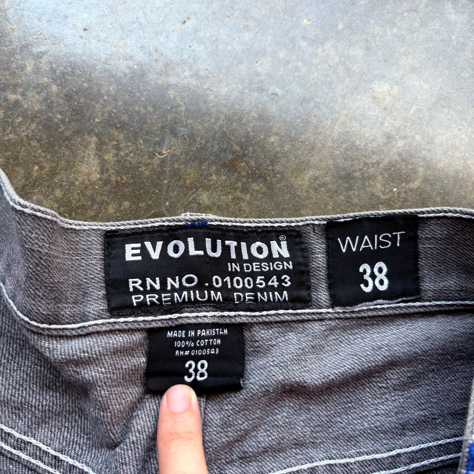 Southpole Vintage Baggy Y2K Evolution Denim Jorts Size US 38 / EU 54 - 4 Thumbnail