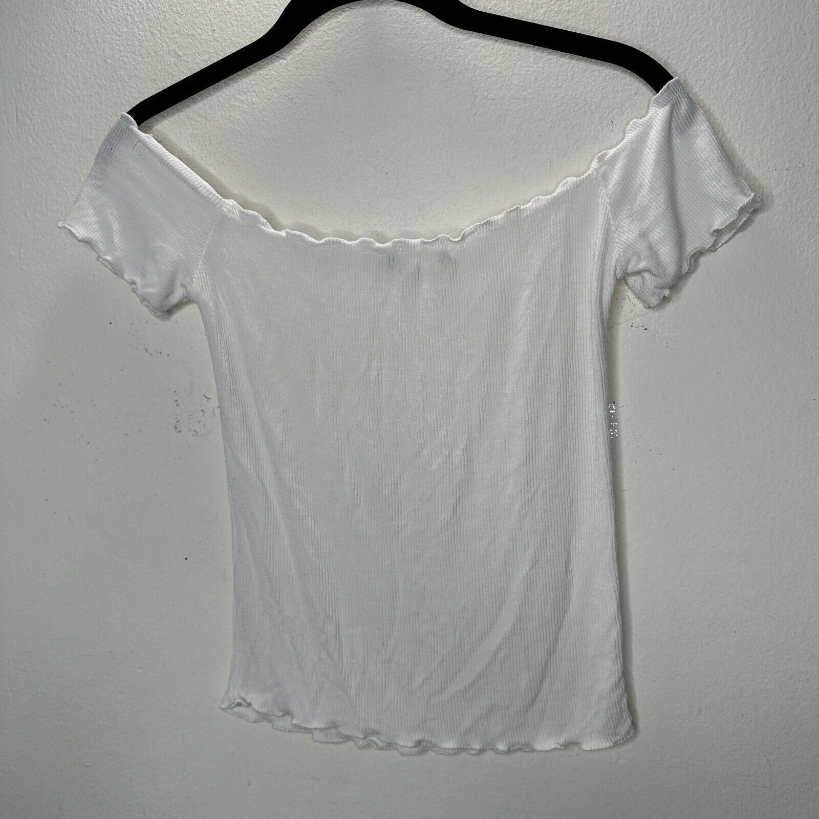 Brandy Melville Brandy Melville White Crop Top Lettuce Trim Hem Rib Knit OS Size ONE SIZE - 4 Thumbnail