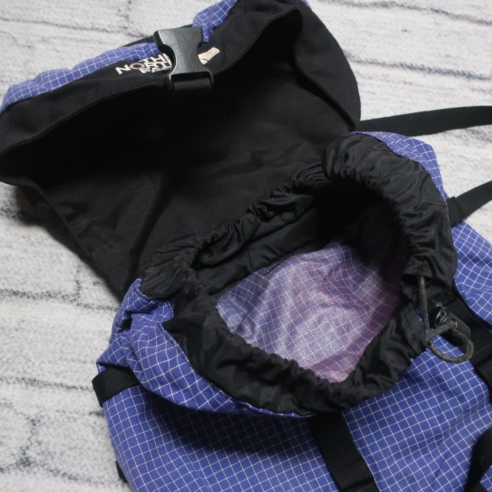 The North Face VINTAGE The North Face Backpack Ripstop Hiking Pack Purple 90s Men Size ONE SIZE - 4 Thumbnail