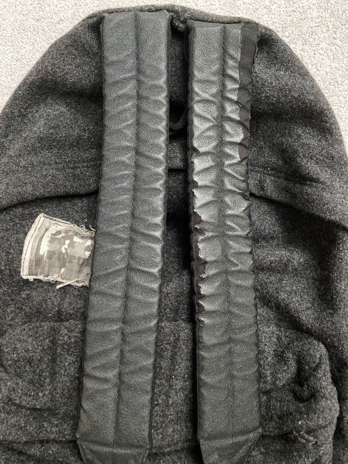 Eastpak × Raf Simons Raf Simons × Eastpak FW08 grey wool patches backpack Size ONE SIZE - 11 Thumbnail