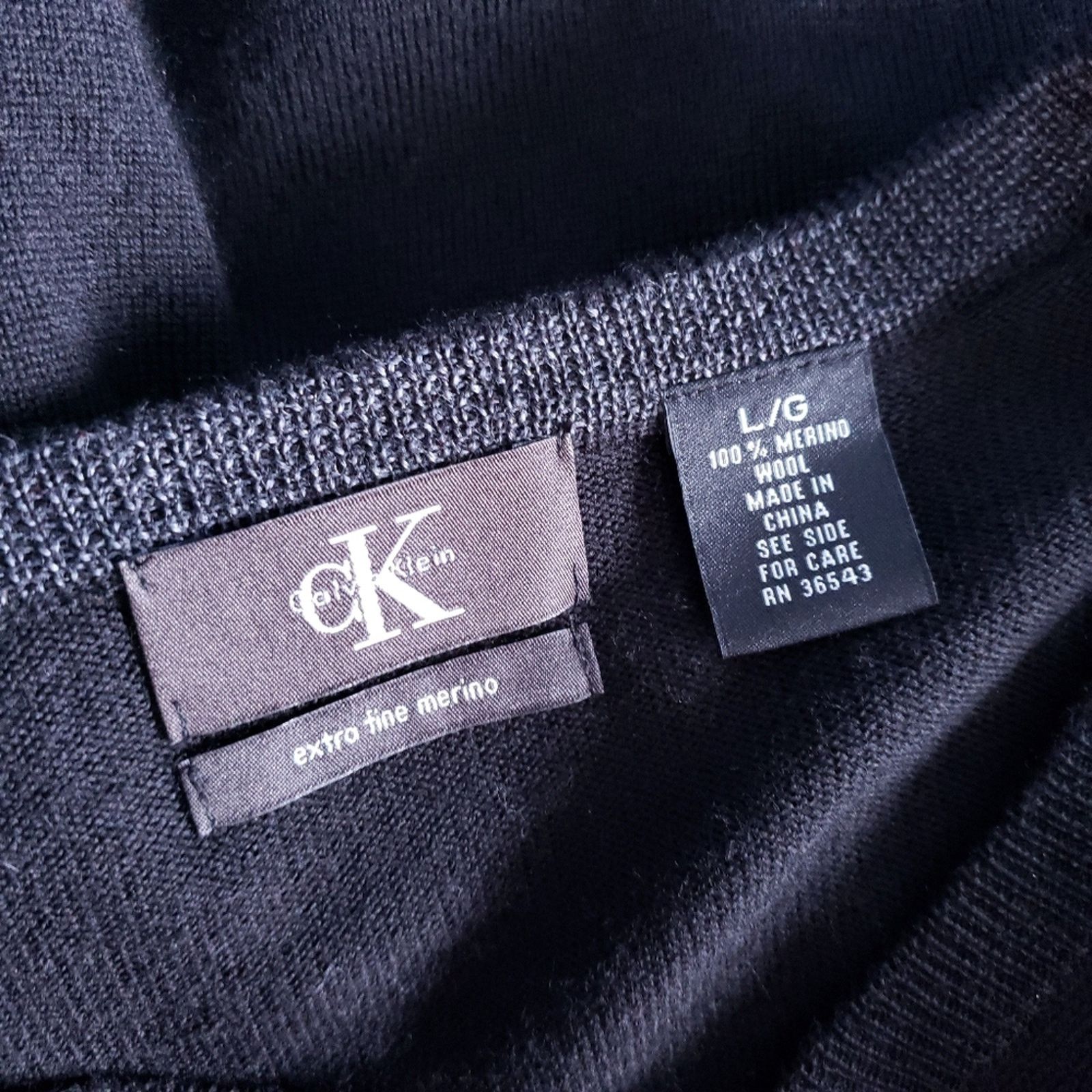 Calvin Klein Calvin Klein Merino Wool V-Neck Sweater Size US L / EU 52-54 / 3 - 5 Thumbnail