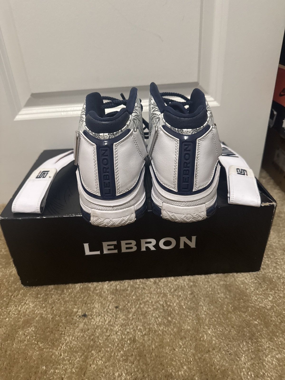 Nike NIKE ZOOM LEBRON 2 Size US 8 / EU 41 - 4 Thumbnail