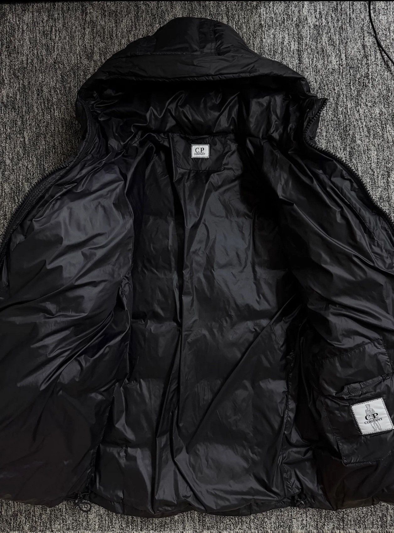 C.P. Company CP Company black down jacket Size US M / EU 48-50 / 2 - 2 Thumbnail