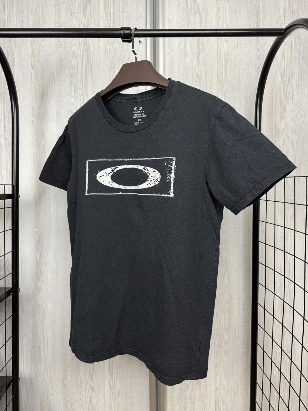 Oakley Oakley vintage big logo black tee shirt Size US L / EU 52-54 / 3 - 5 Thumbnail