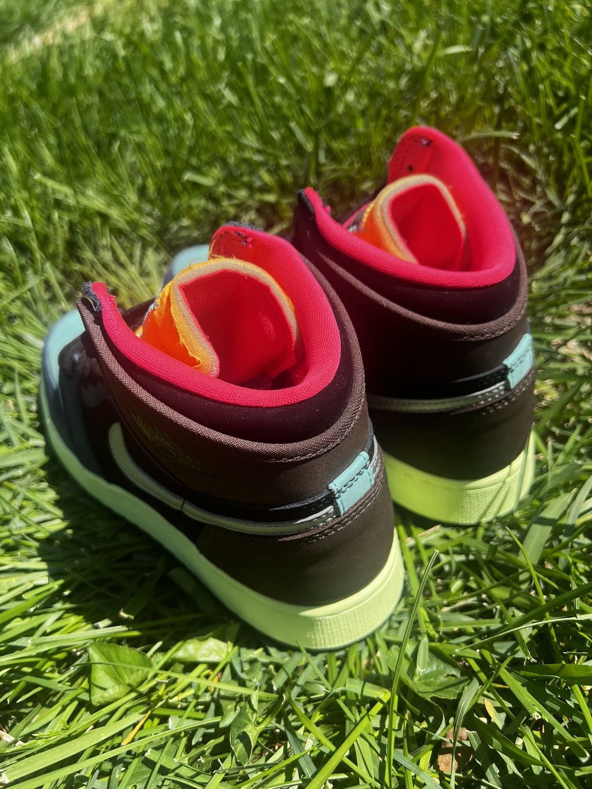 Jordan Brand CLEAN Air Jordan 1 High OG Biohack Retro size 5.5 Shoes mens Size US 5.5 / EU 38 - 8 Thumbnail