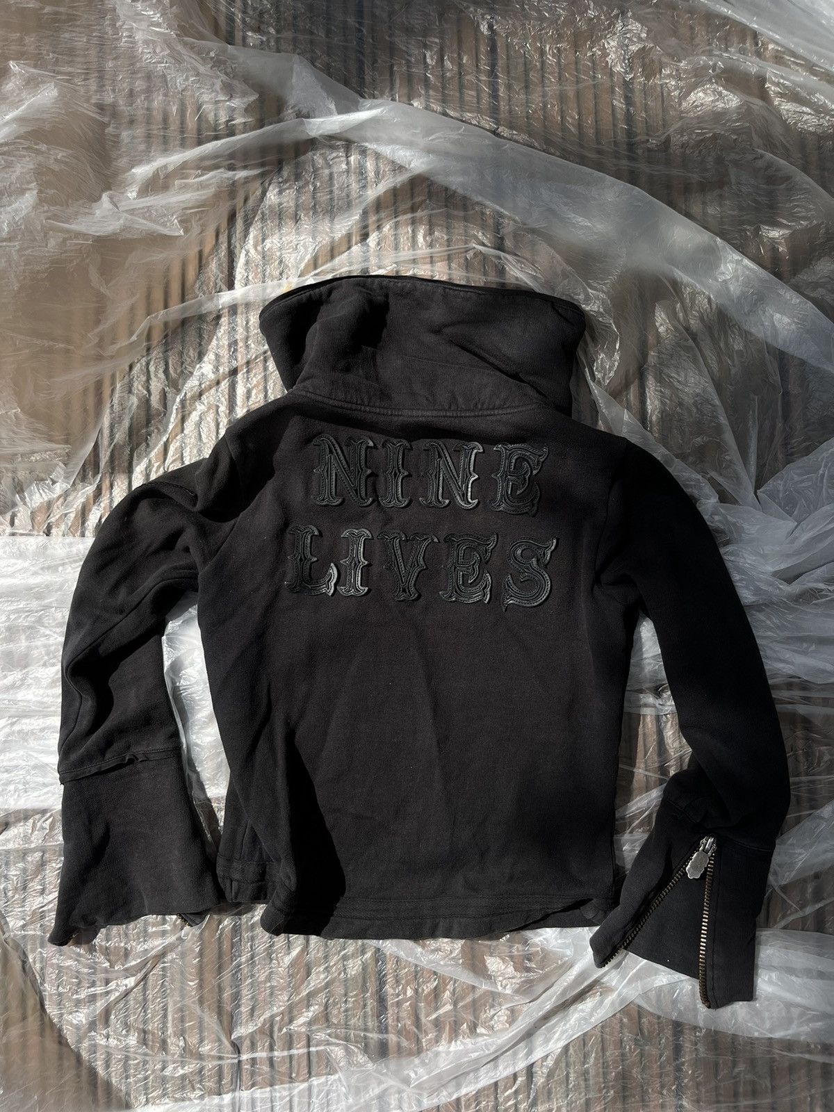 Nine Lives × Vintage Black Graphic Hoodie by Nine Lives Size L / US 10 / IT 46 - 2 Thumbnail