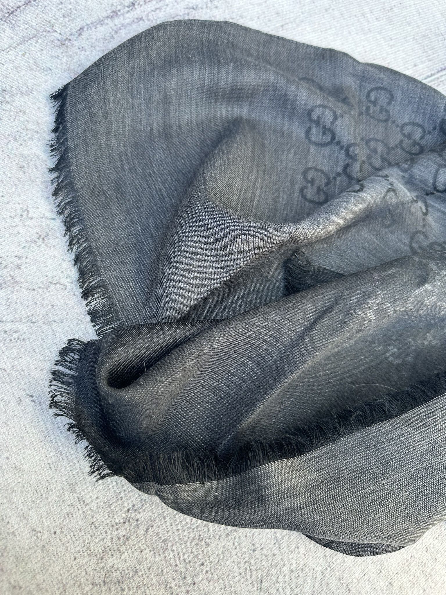 Gucci Gucci Shawl GG Monogram Wool and Silk Gray Logo Size ONE SIZE - 6 Thumbnail