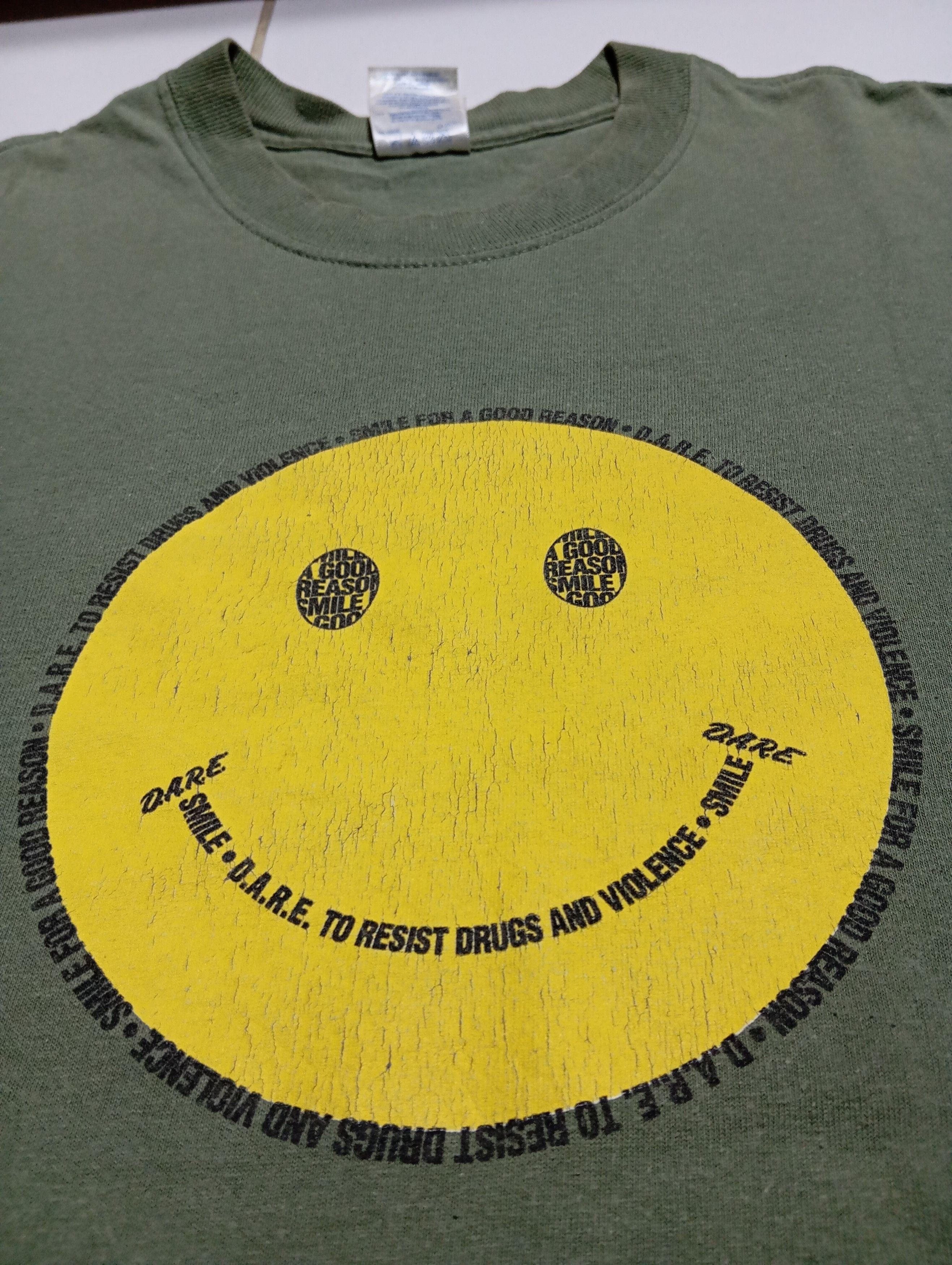 Gildan Vintage Dare Smiley Shirt Size US M / EU 48-50 / 2 - 2 Thumbnail
