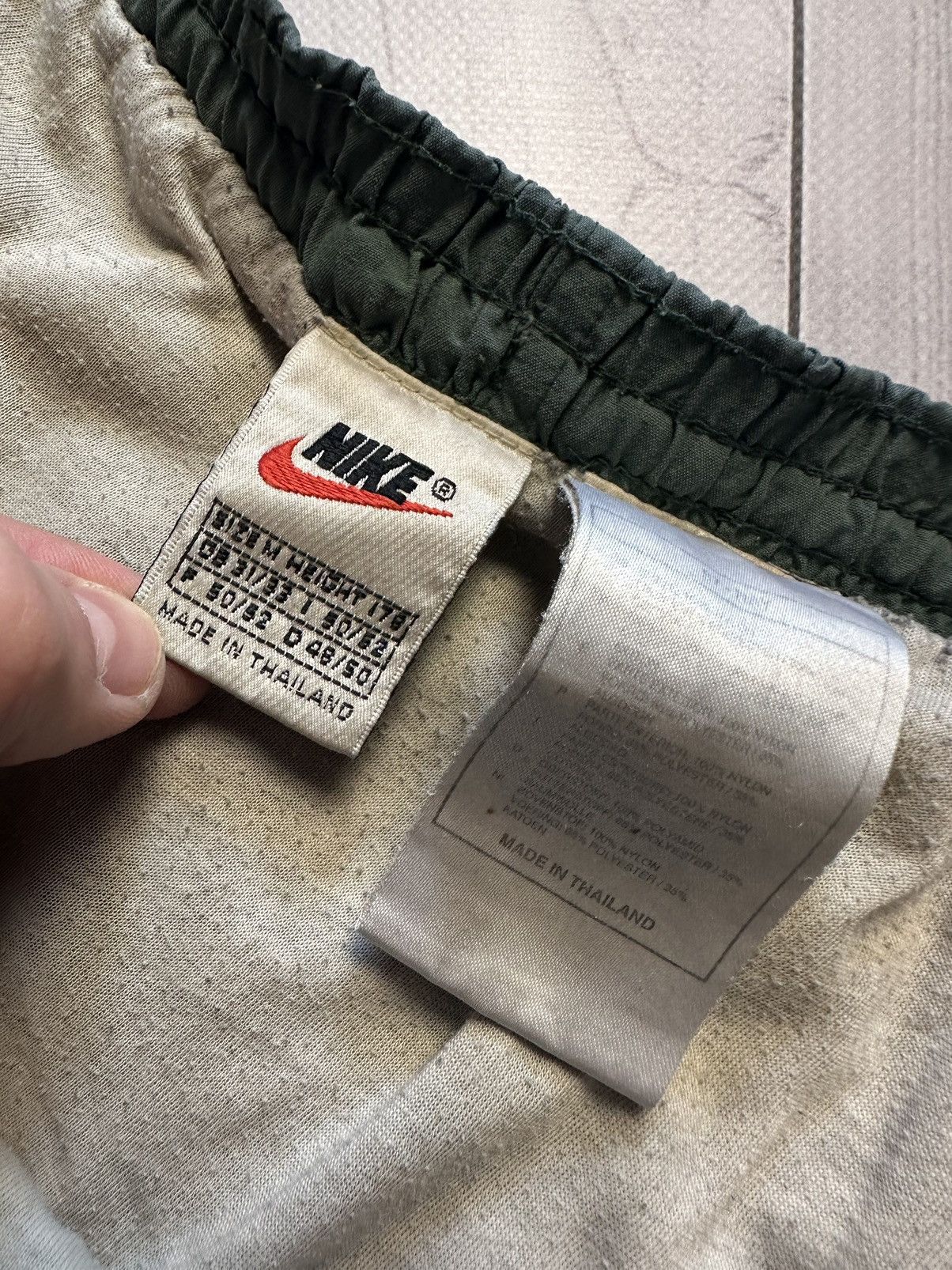 Nike × Vintage Vintage Nike shorts logo size L green Size US 34 / EU 50 - 2 Thumbnail