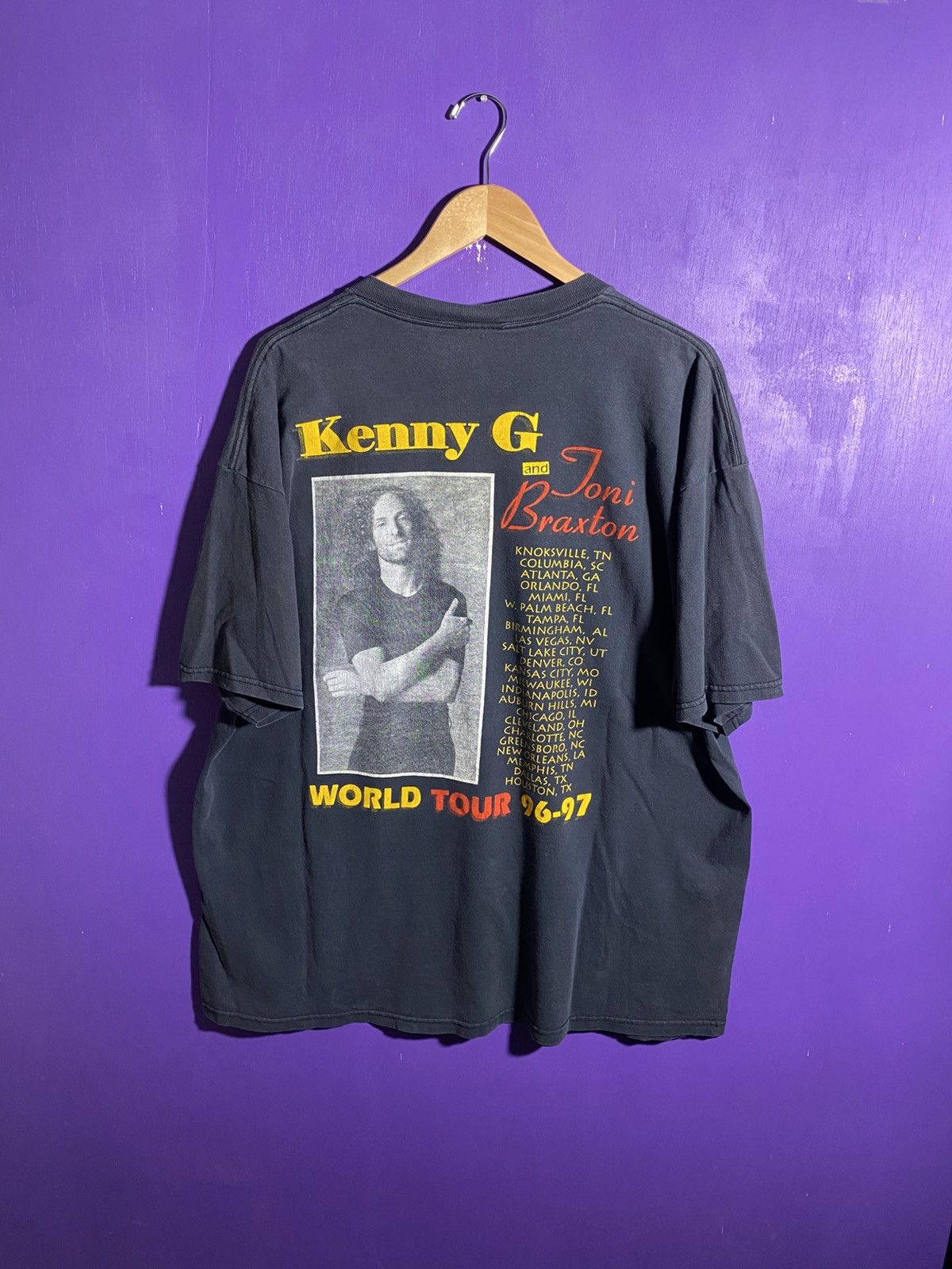 Band Tees × Rap Tees × Vintage Vintage 96/97 Toni Braxton with Kenny G rap tee Size US XXL / EU 58 / 5 - 2 Thumbnail