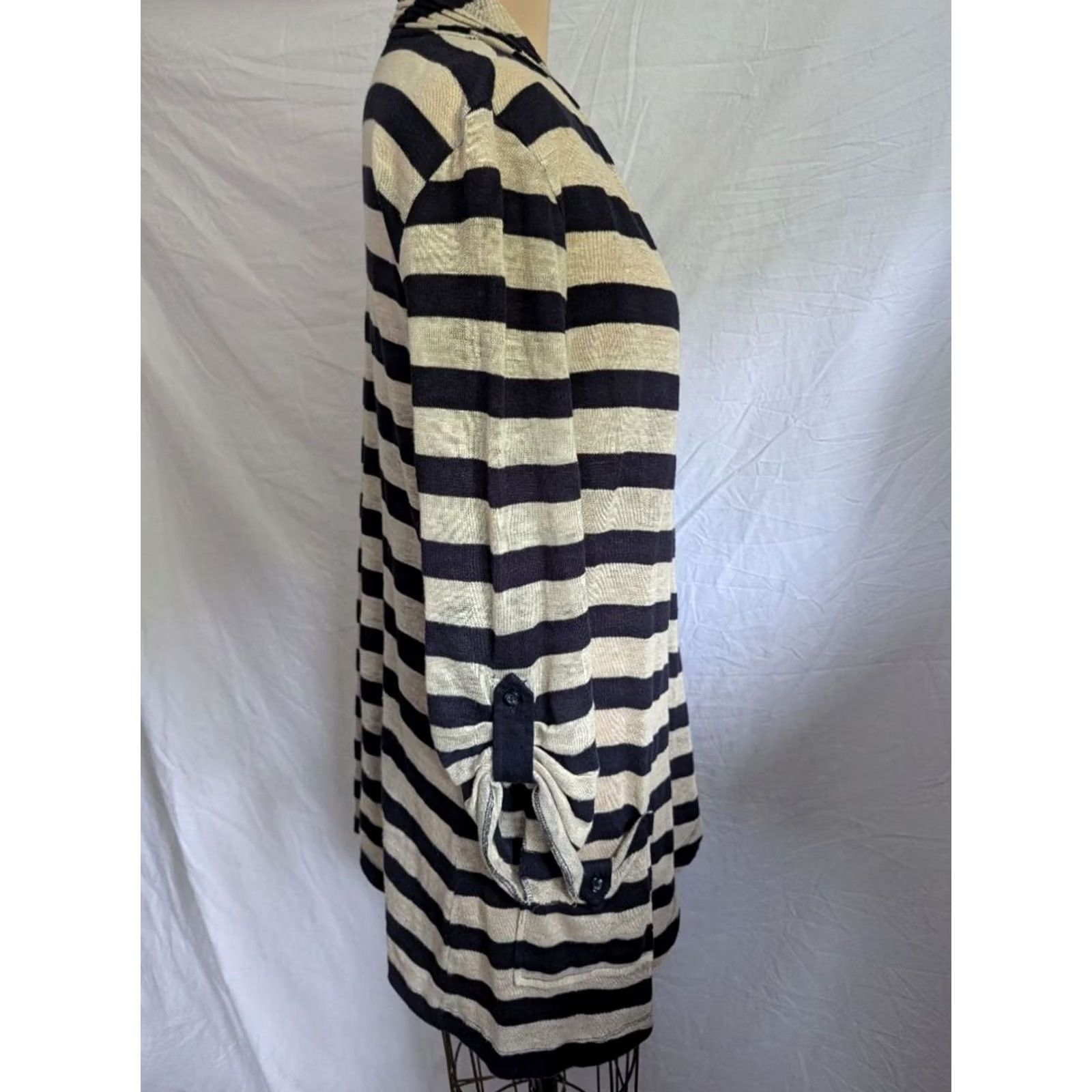 Banana Republic VINTAGE Banana Republic Striped Linen Blend Open Front Sweater Women’s S Sailor Chic EUC Shirt Womens S blue striped cardigan Size S / US 4 / IT 40 - 3 Thumbnail
