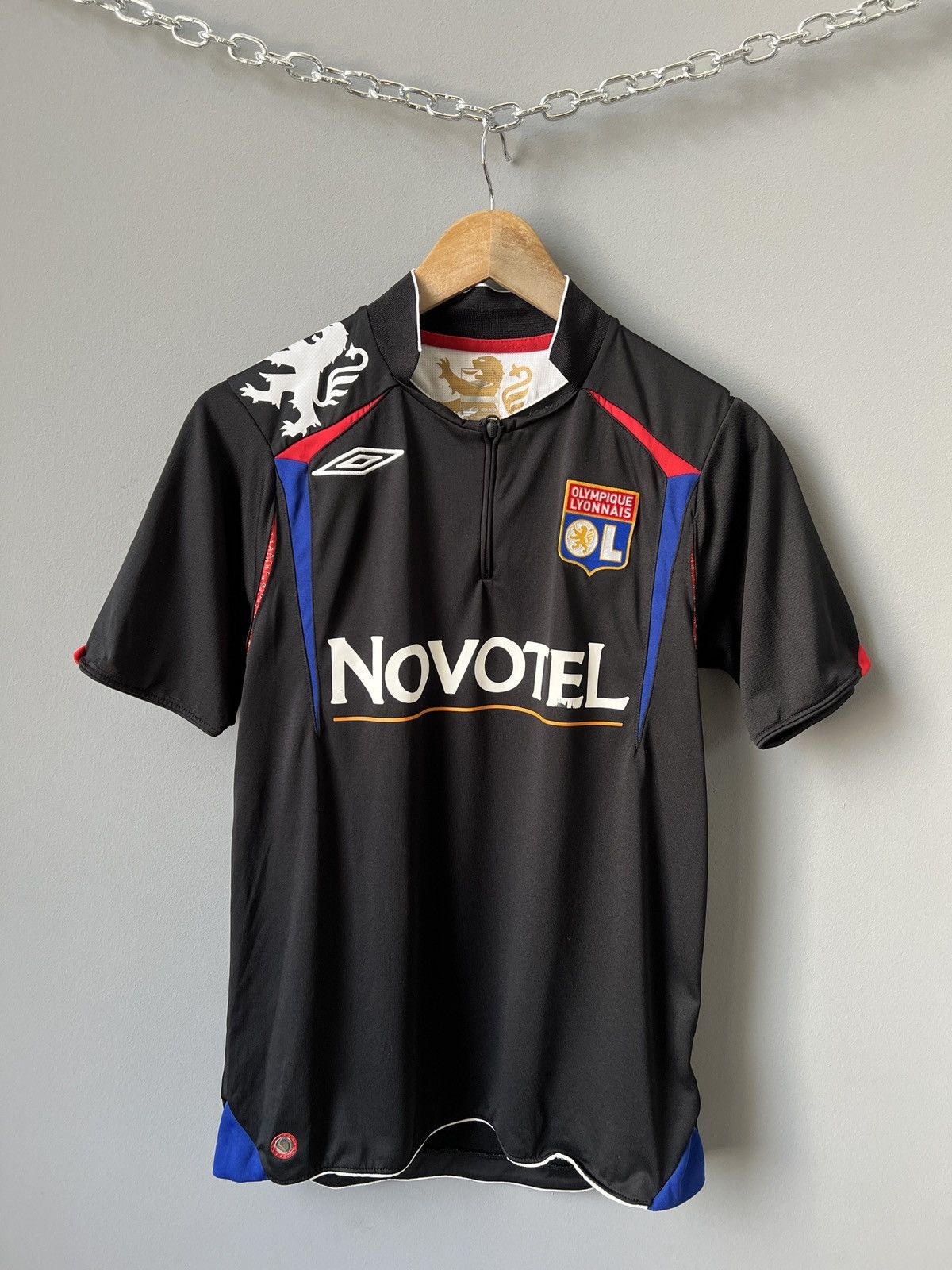 Umbro Fc Lyon football jersey 2000s streetwear Size US S / EU 44-46 / 1 - 1 Thumbnail