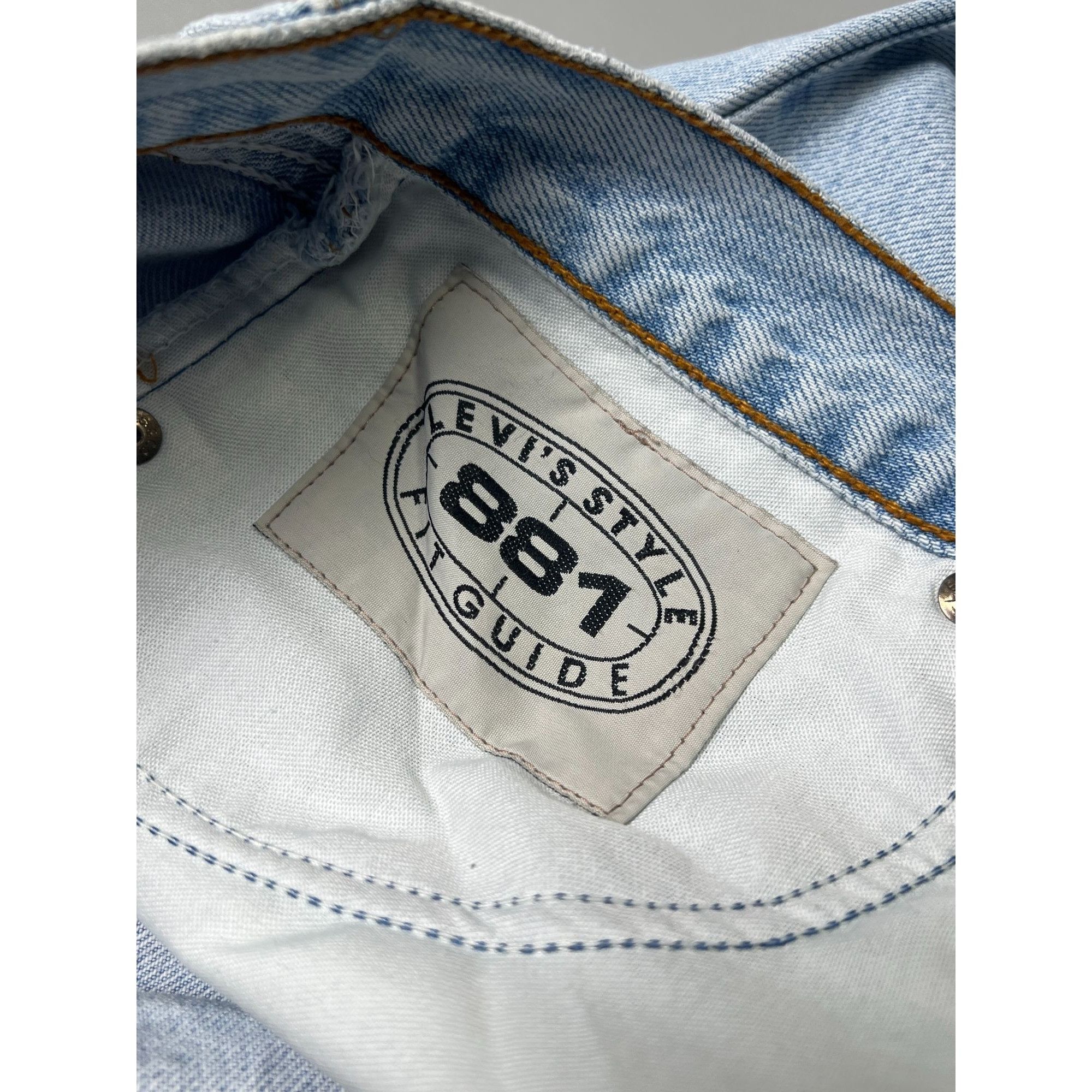 Levi's Levi’s 881 Light Wash Pocket Fade Denim Jeans Pants (Y1056) Size US 34 / EU 50 - 10 Thumbnail