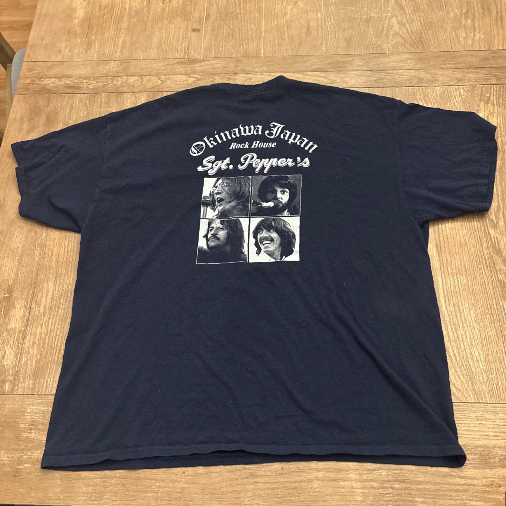 Gildan VINTAGE Beatles Sgt Pepper Okinawa Rock House T Shirt Black Size XXL Men Gildan T-Shirt Rock Band 60s Mens Size US XXL / EU 58 / 5 - 6 Thumbnail