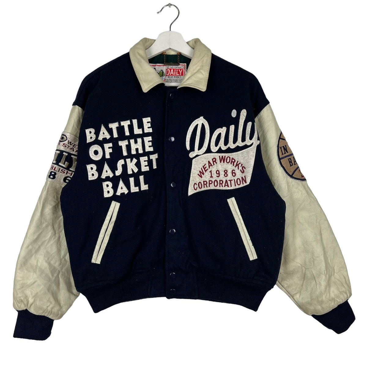 Buzz Rickson's 🔥 1980s VINTAGE DAILY WEAR WORK BATTLE OF THE BASKETBALL Size US M / EU 48-50 / 2 - 5 Thumbnail