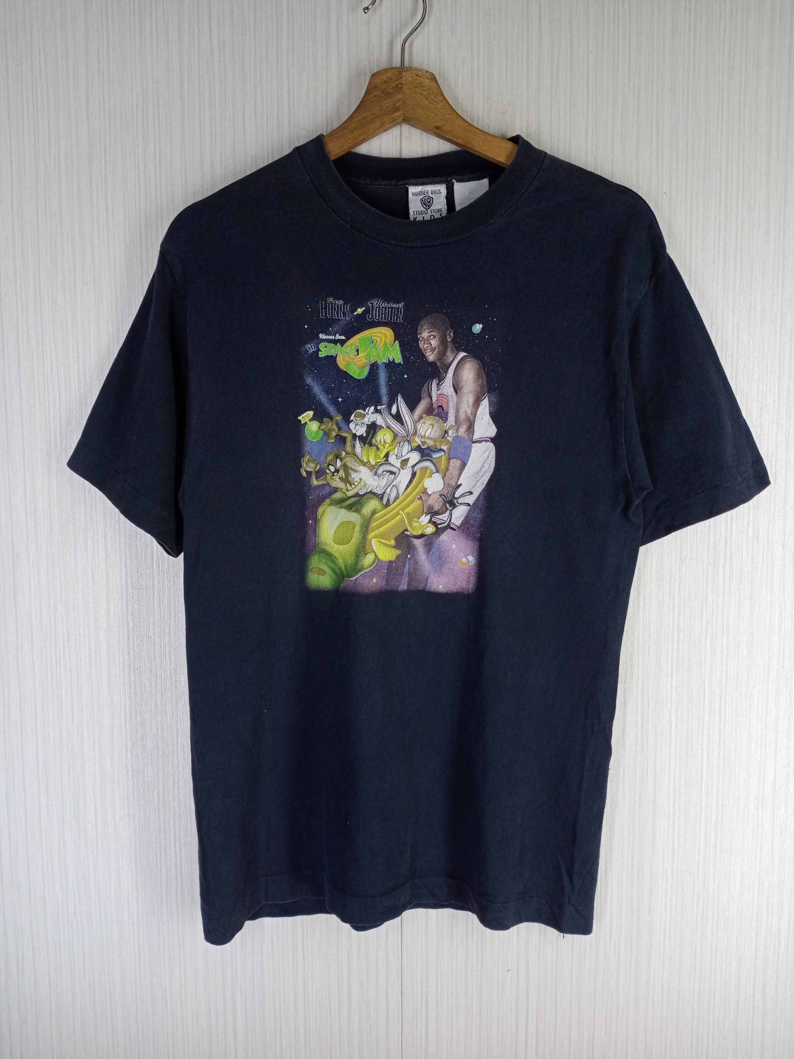 Jordan Brand Rare Vintage 1995 Space Jam Warner Bros Movie Tshirt Size US S / EU 44-46 / 1 - 1 Thumbnail