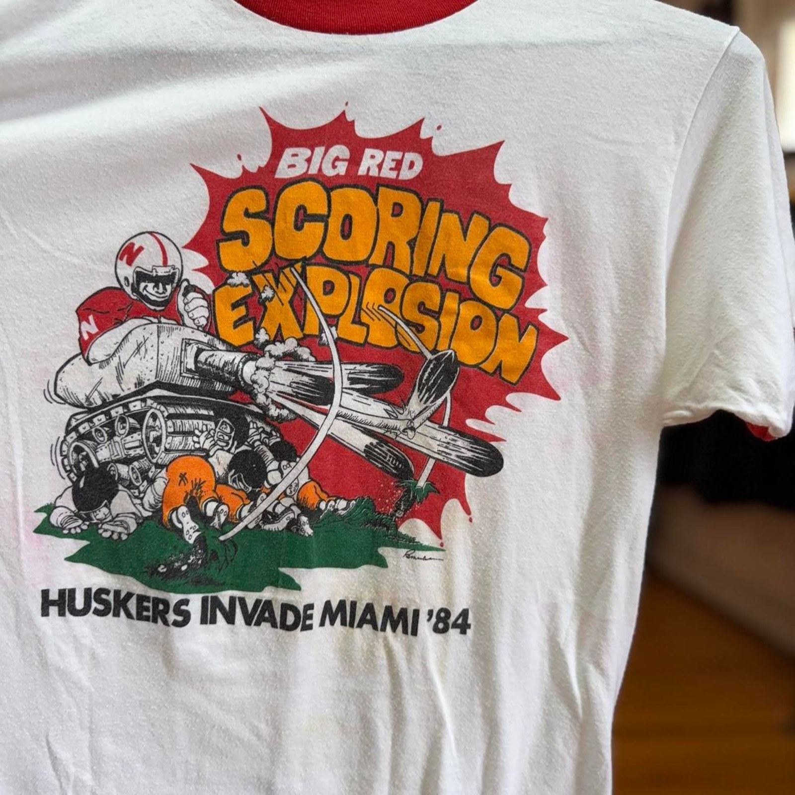Vintage Vintage 80s Nebraska Huskers Scoring Explosion Tank T-Shirt Size US L / EU 52-54 / 3 - 3 Thumbnail