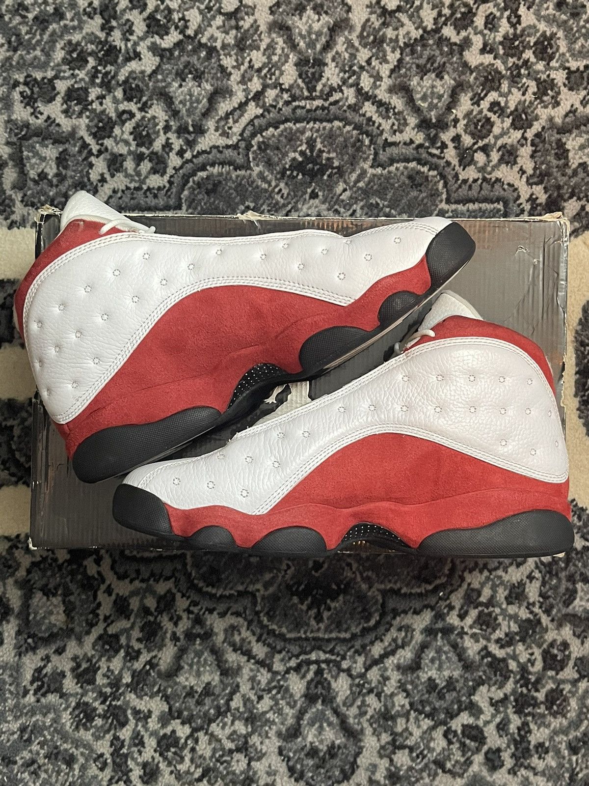 Nike Jordan 13 Cherry 2010 Size 10 Pre-Owned Size US 10 / EU 43 - 3 Thumbnail