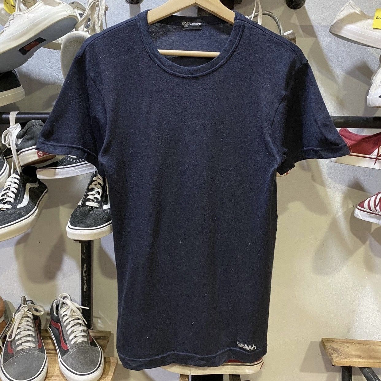 MCM Luxury Vintage MCM Legere Plain Navy Blue Tee Size US S / EU 44-46 / 1 - 1 Thumbnail