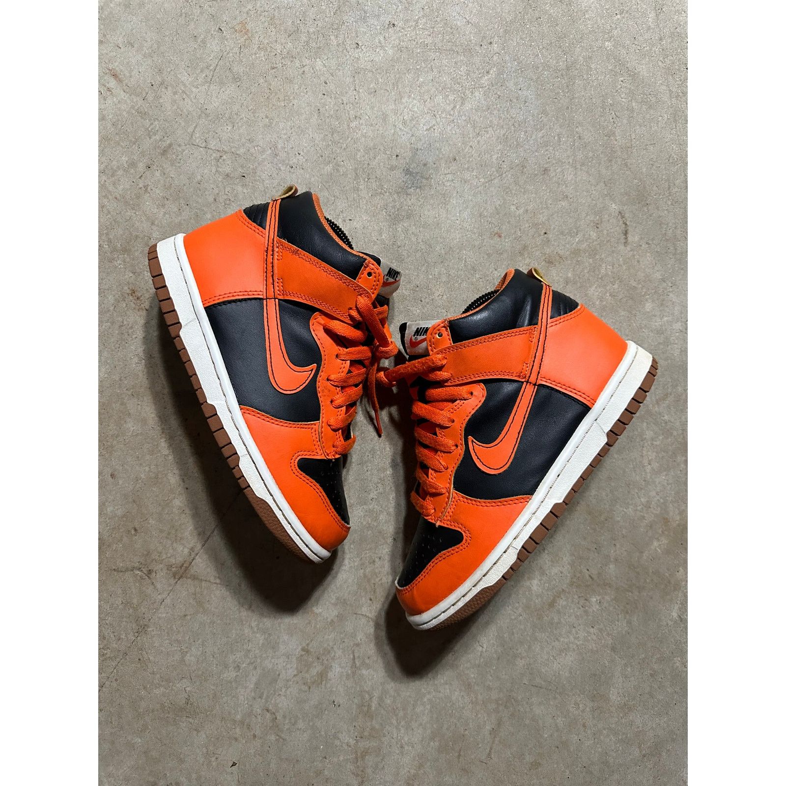 Nike Nike Dunk High GS Safety Orange Halloween Pumpkin 4Y/5.5W Size US 5.5 / IT 35.5 - 1 Thumbnail