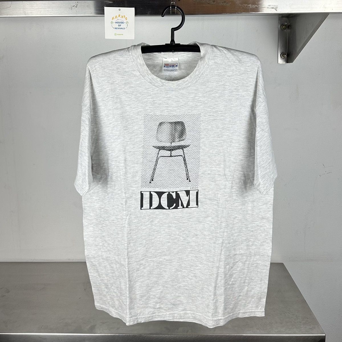 Hanes Vintage 1997 Eames Office DCM Chair Herman Miller shirt Size US L / EU 52-54 / 3 - 1 Thumbnail