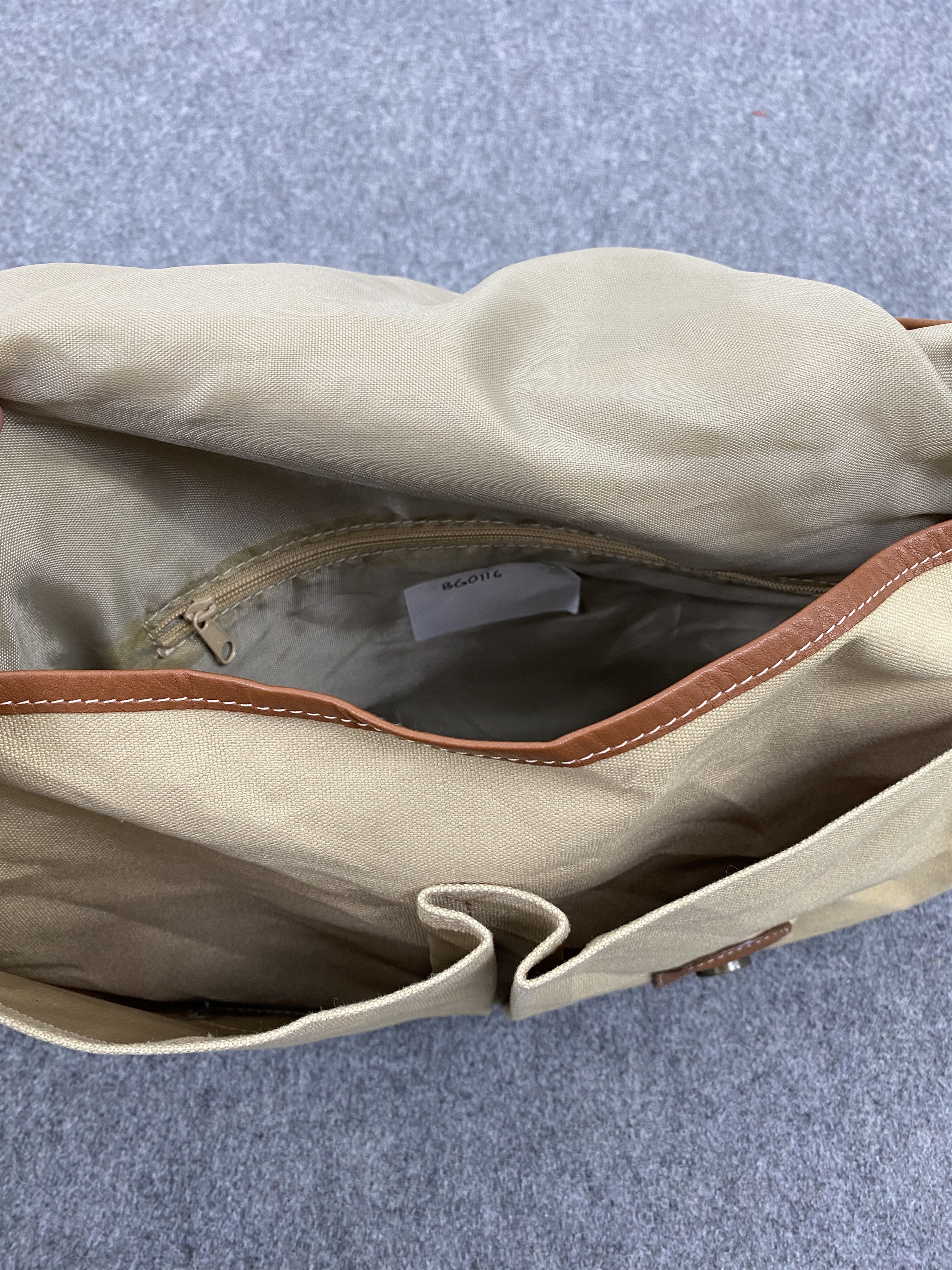 Giordano Vintage Giordano Canvas Leather Sling Bag BG0116 Size ONE SIZE - 11 Thumbnail