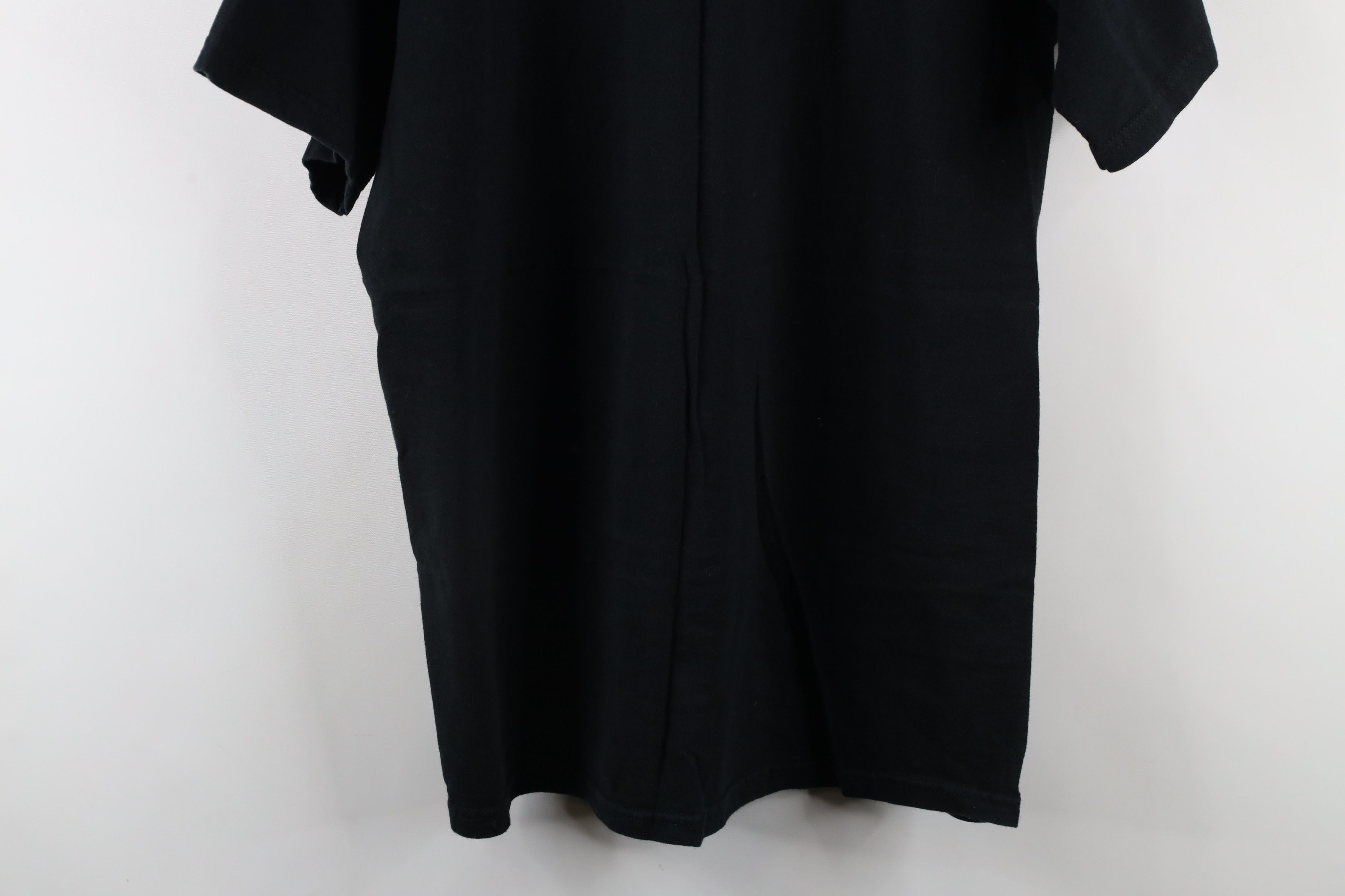 Vintage Vintage 90s Spell Out Gordons Gin and Vodkas T-Shirt Black Size US L / EU 52-54 / 3 - 8 Thumbnail