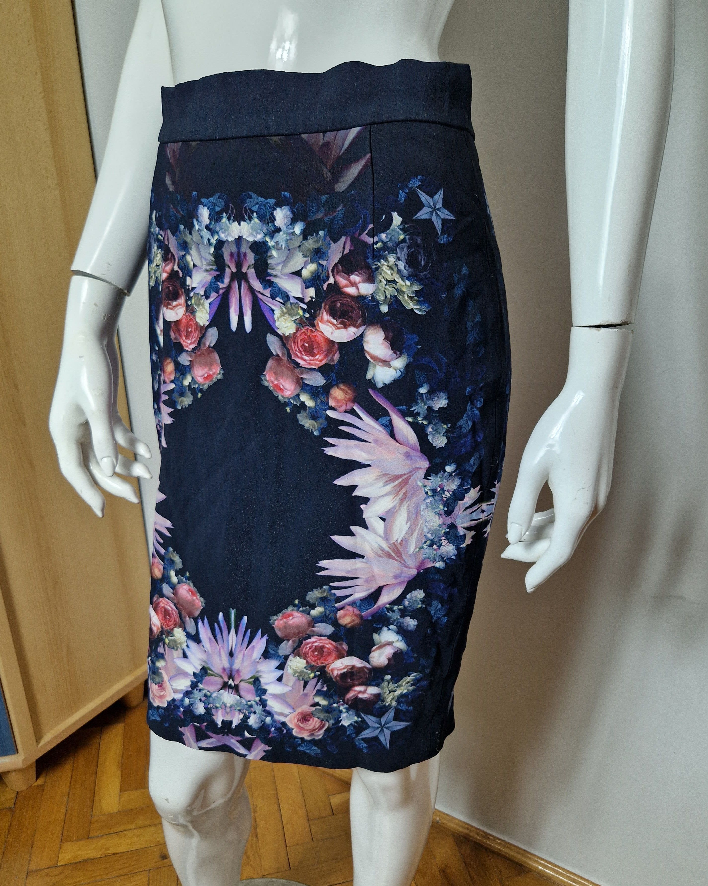 Givenchy Givenchy skirt Size 27" / US 4 / IT 40 - 3 Thumbnail