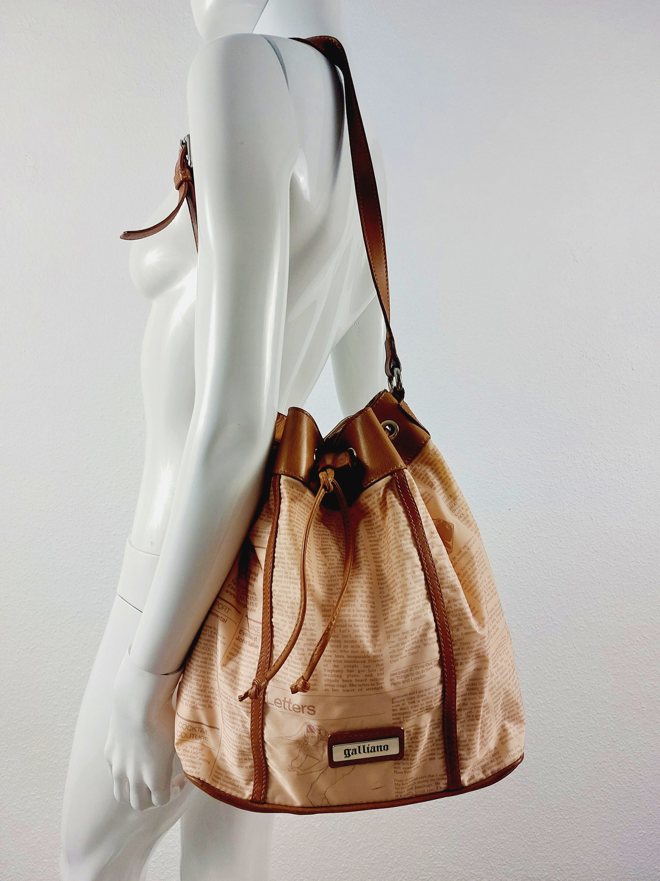 John Galliano John Galliano Newspaper Pink Gazette Shoulder Handbag Bag Size ONE SIZE - 4 Thumbnail