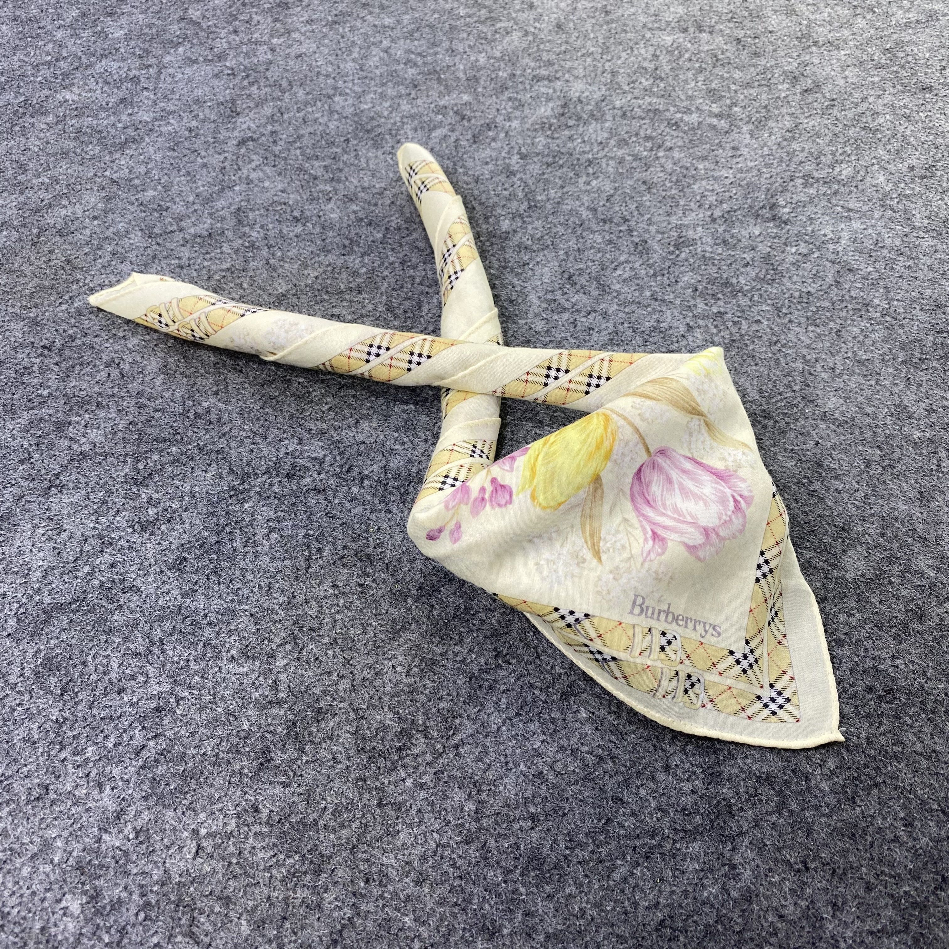 Burberry Vintage Burberry Handkerchief / Bandana / Neckerchief-B2312 Size ONE SIZE - 1 Thumbnail
