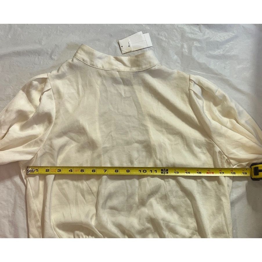 Banana Republic Banana Republic Mock Neck Open Back Top Blouse Size: M Size M / US 6-8 / IT 42-44 - 9 Thumbnail