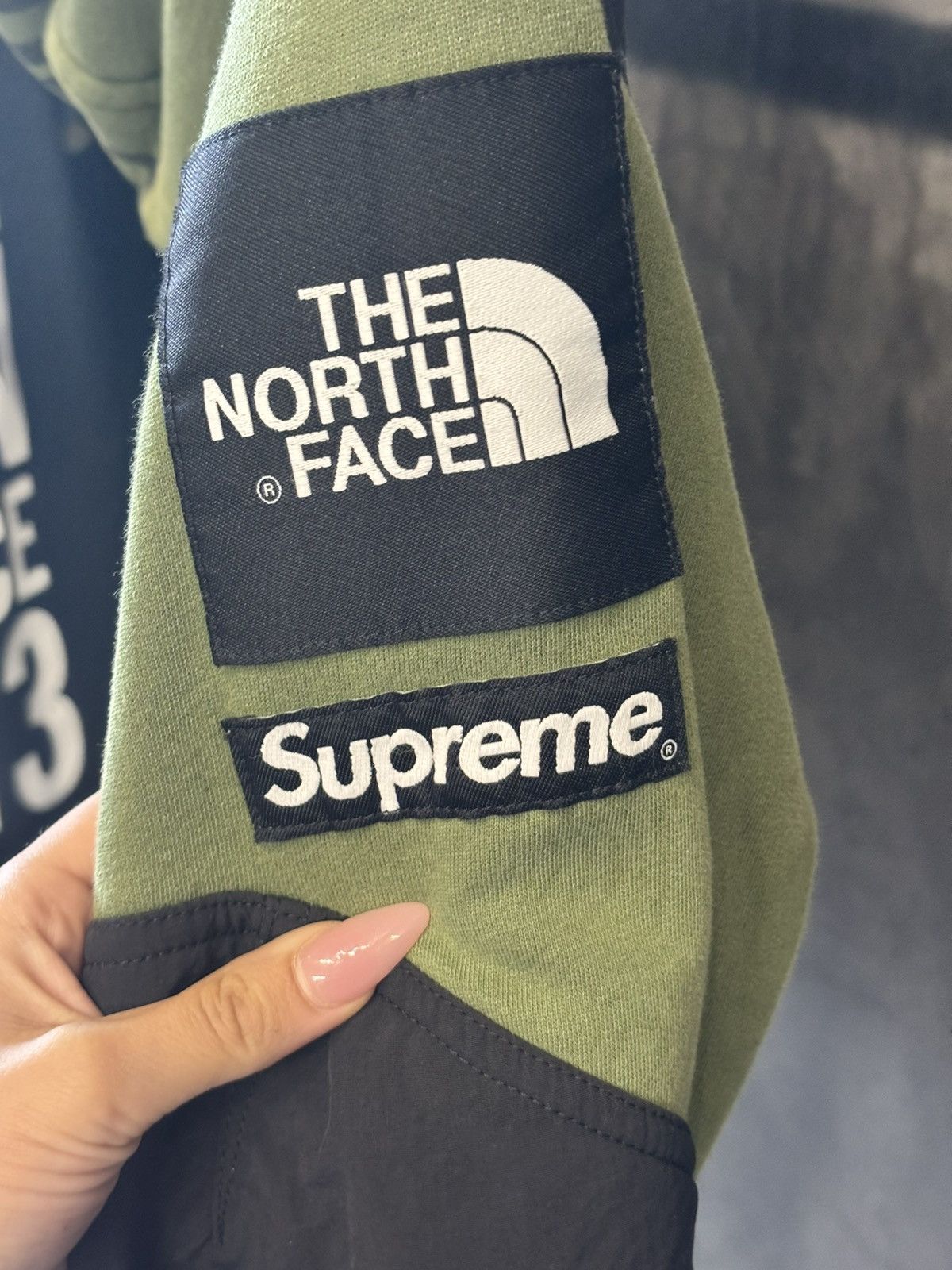 Supreme × The North Face THE NORTH FACE X SUPREME HOODIE JACKET SIZE L Size US L / EU 52-54 / 3 - 11 Thumbnail