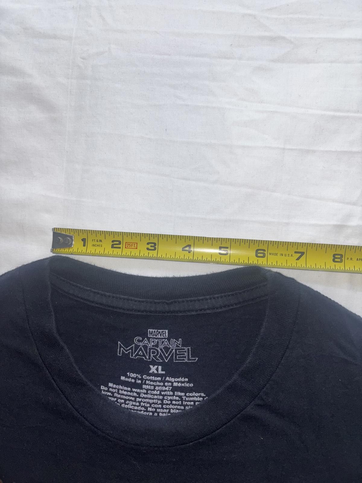 Marvel Comics Vintage Captain Marvel Graphic T-Shirt - XL Size US XL / EU 56 / 4 - 8 Thumbnail