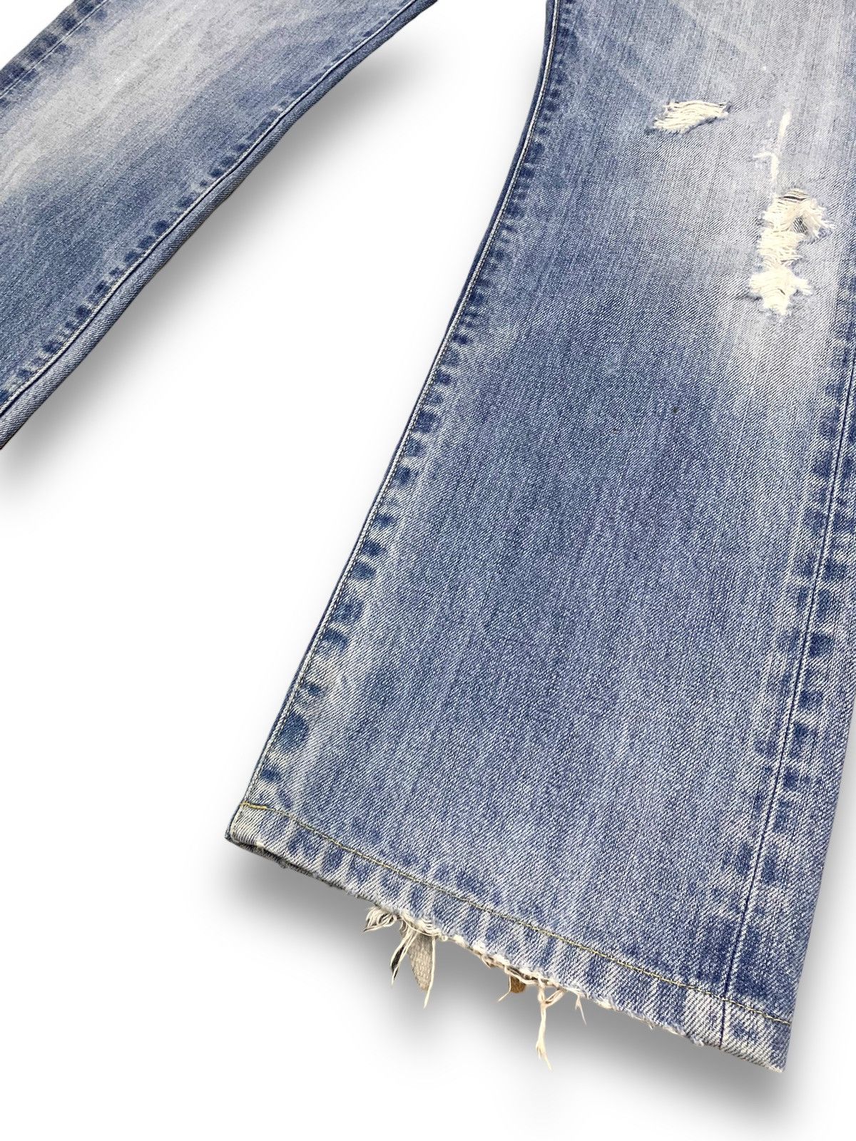 Undercover × Uniqlo Vintage Uniqlo UJ S002 Dirty Blue Wash Distressed Jeans Size US 32 / EU 48 - 12 Thumbnail