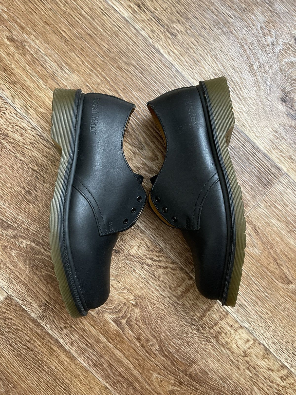 Dr. Martens Dr.Martens Royal Mail leather shoes Size US 8 / EU 41 - 2 Thumbnail