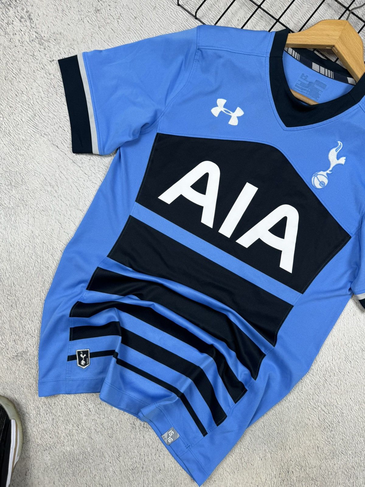 Under Armour × Vintage Vintage Tottenham 2015/16 Under Armour Jersey Blokcore M sz Size US M / EU 48-50 / 2 - 4 Thumbnail